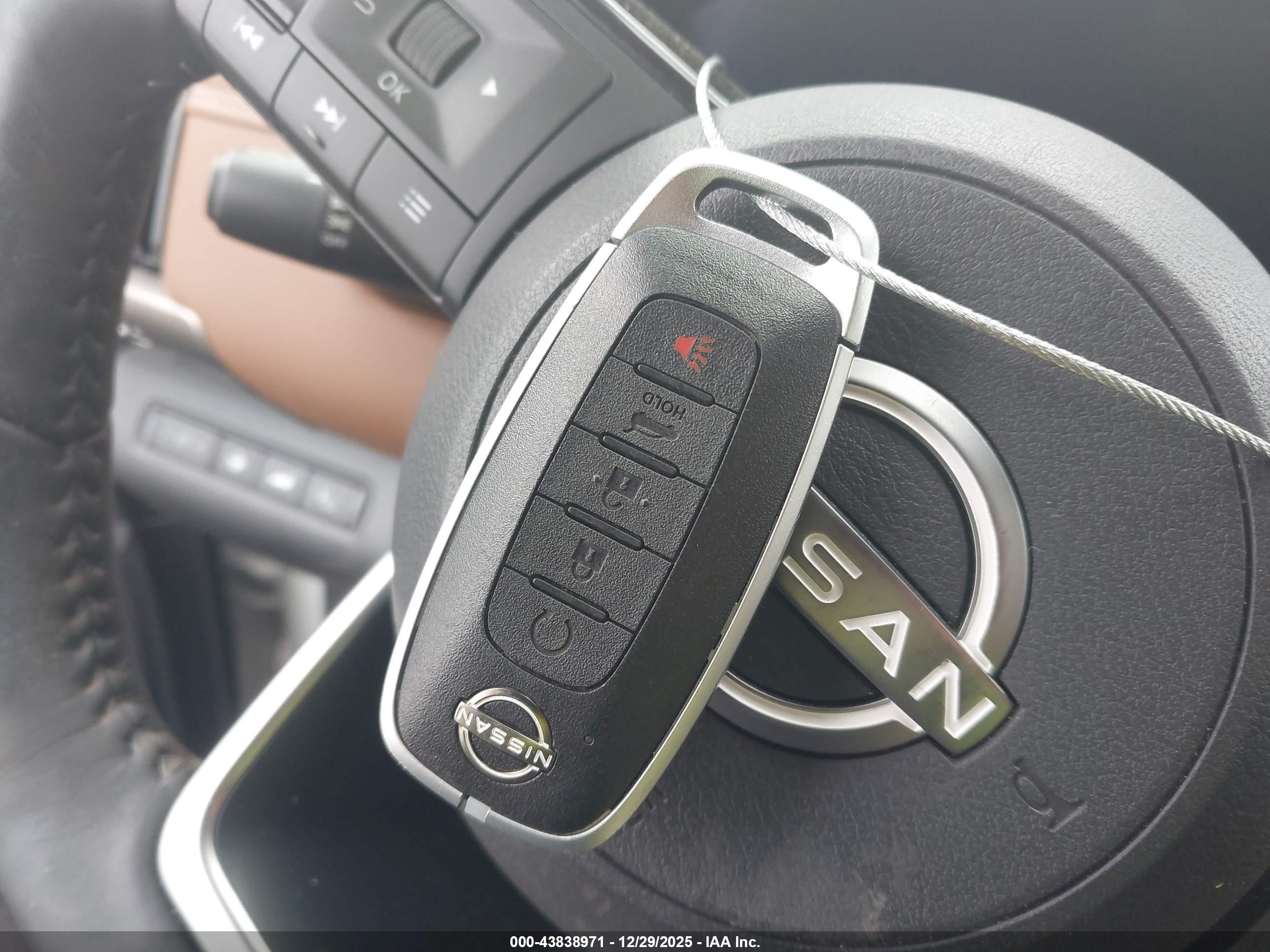 NISSAN PATHFINDER image 11