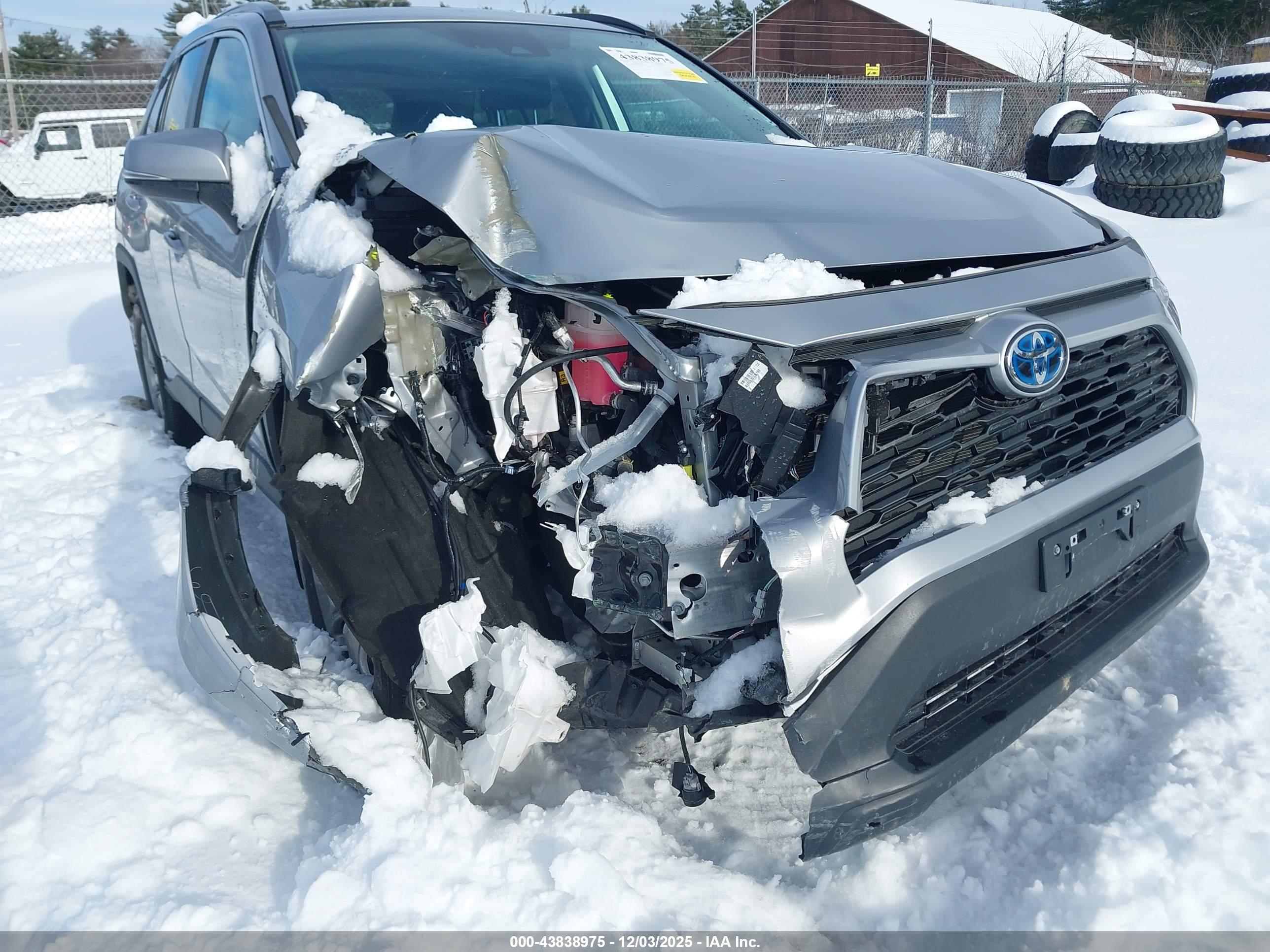TOYOTA RAV4 image 6
