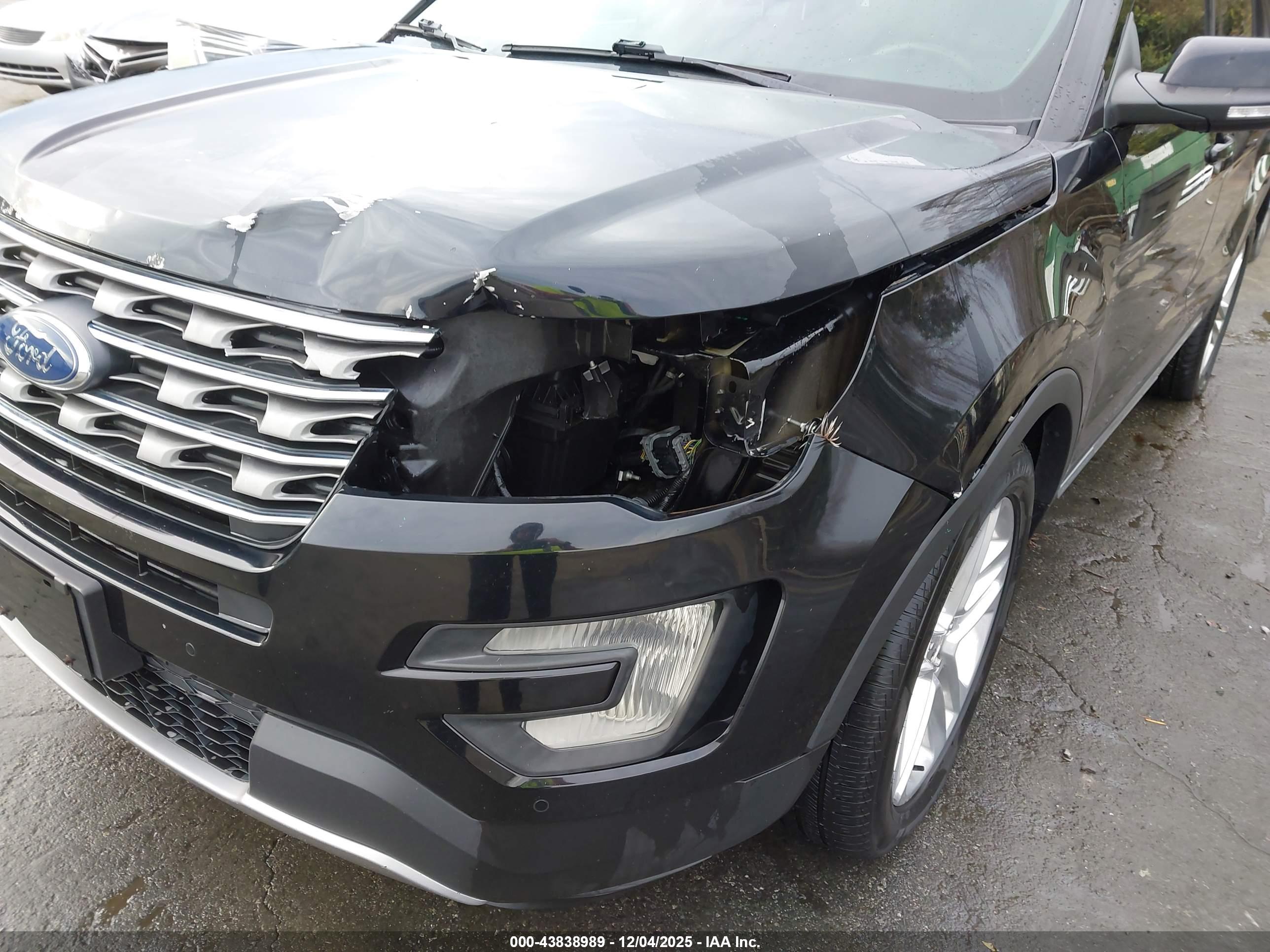 FORD EXPLORER image 6