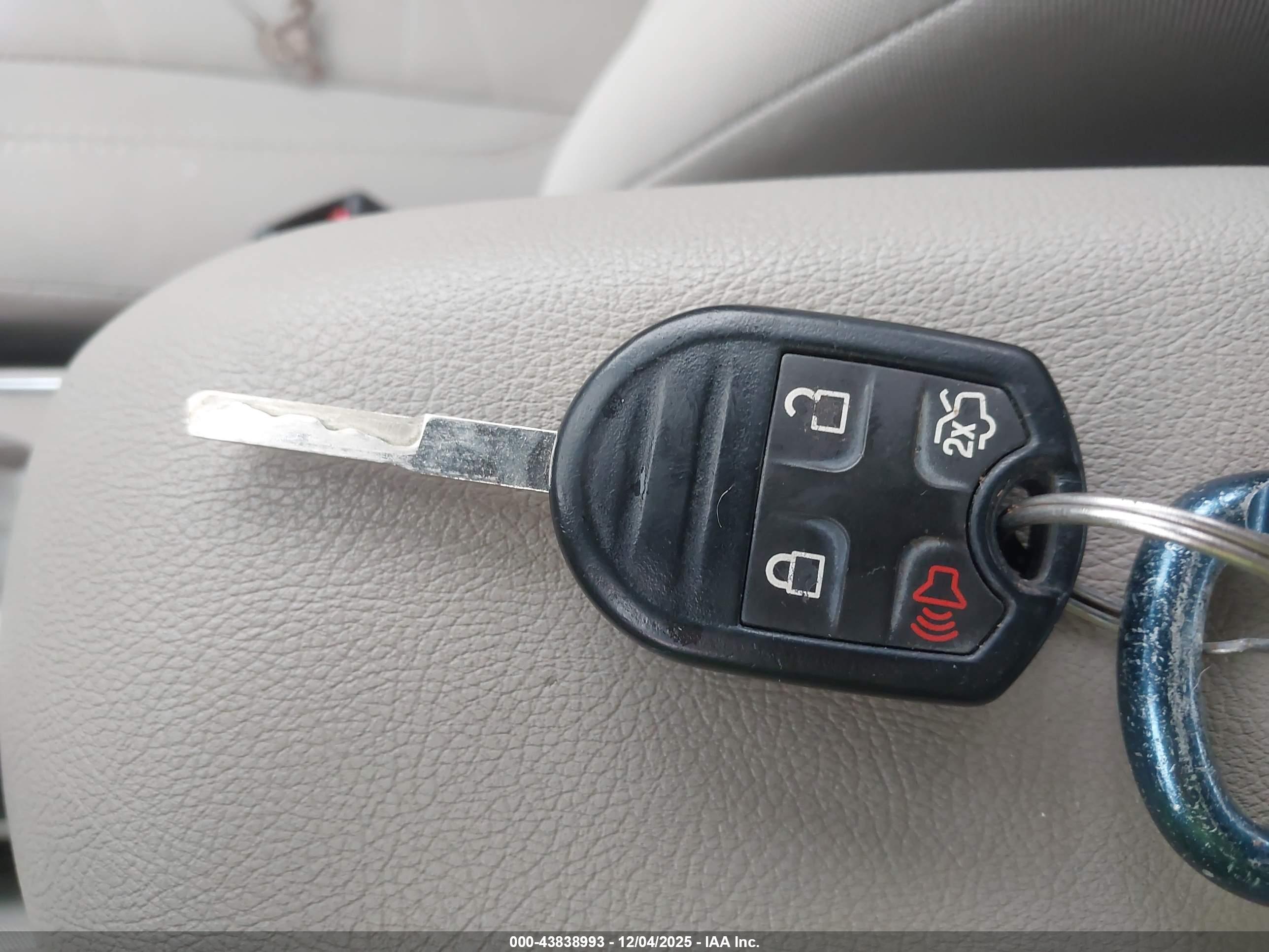 FORD FIESTA image 11