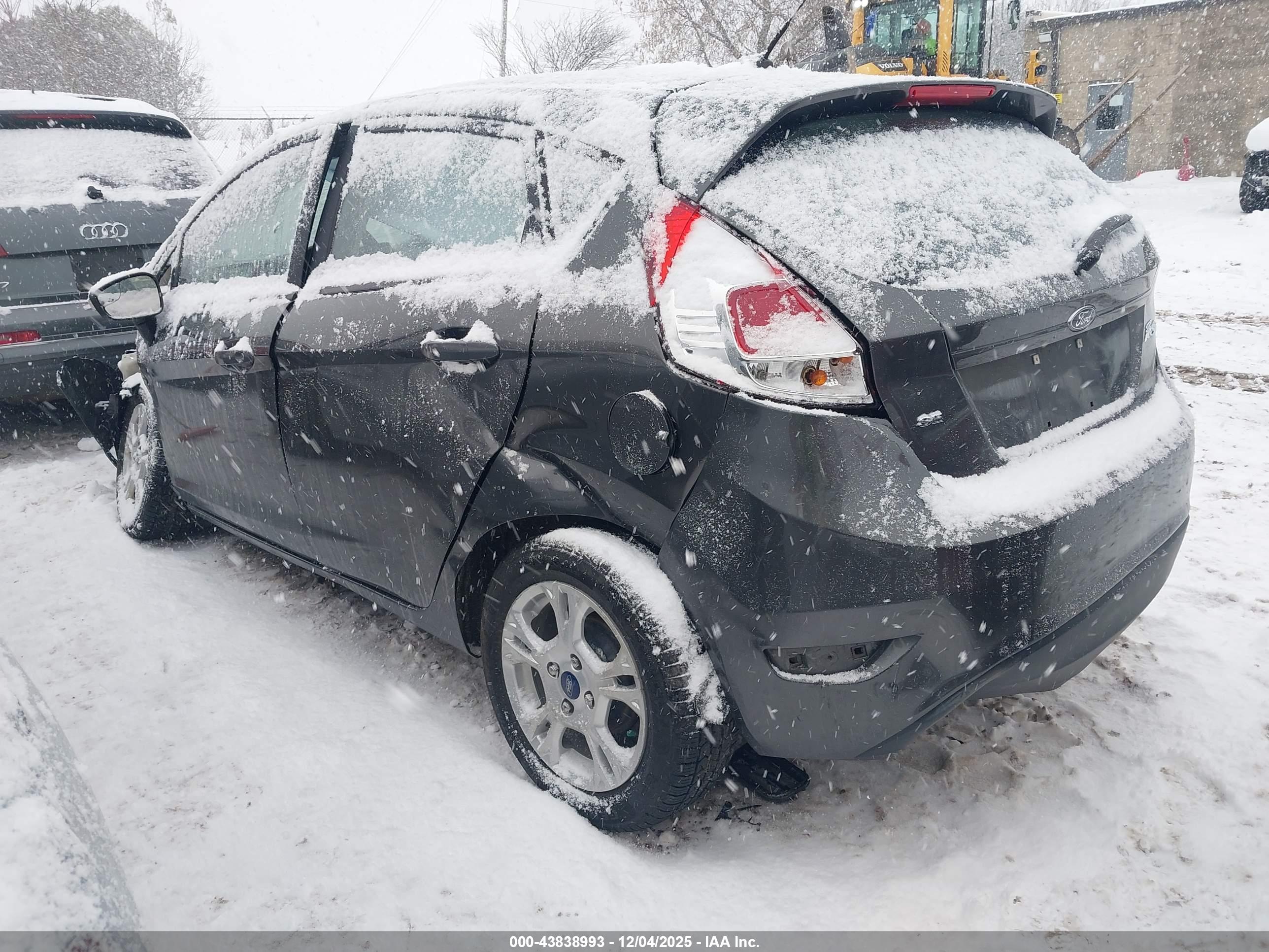 FORD FIESTA image 3