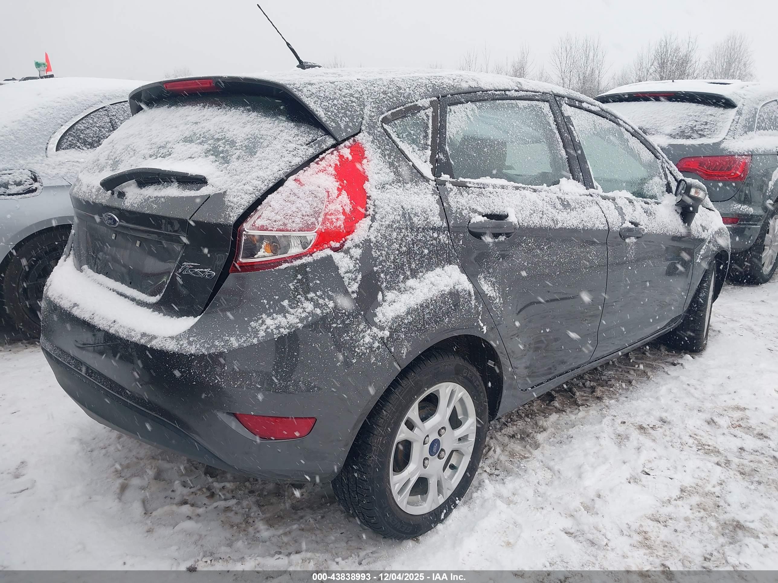 FORD FIESTA image 4