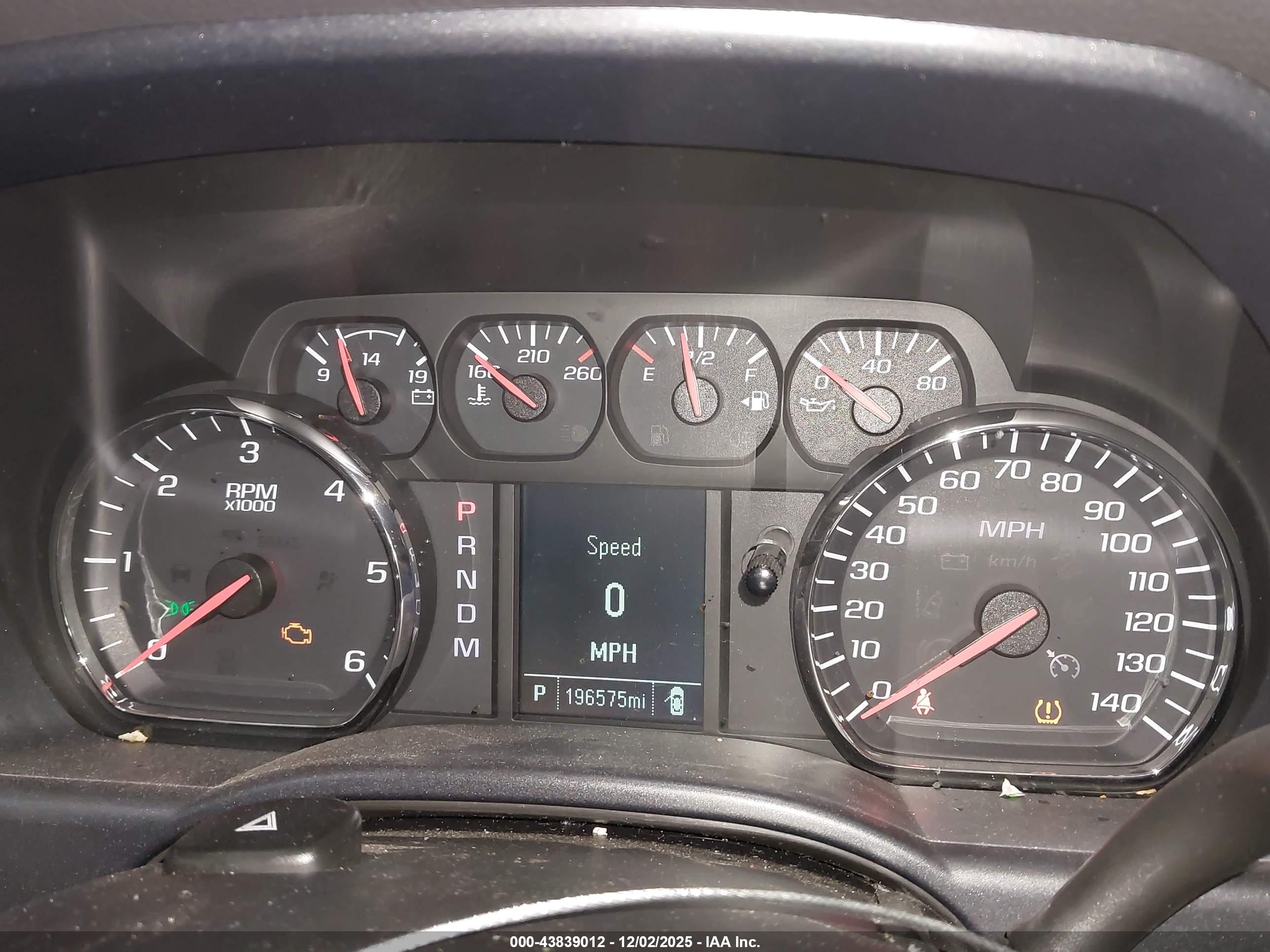 CHEVROLET SILVERADO image 7