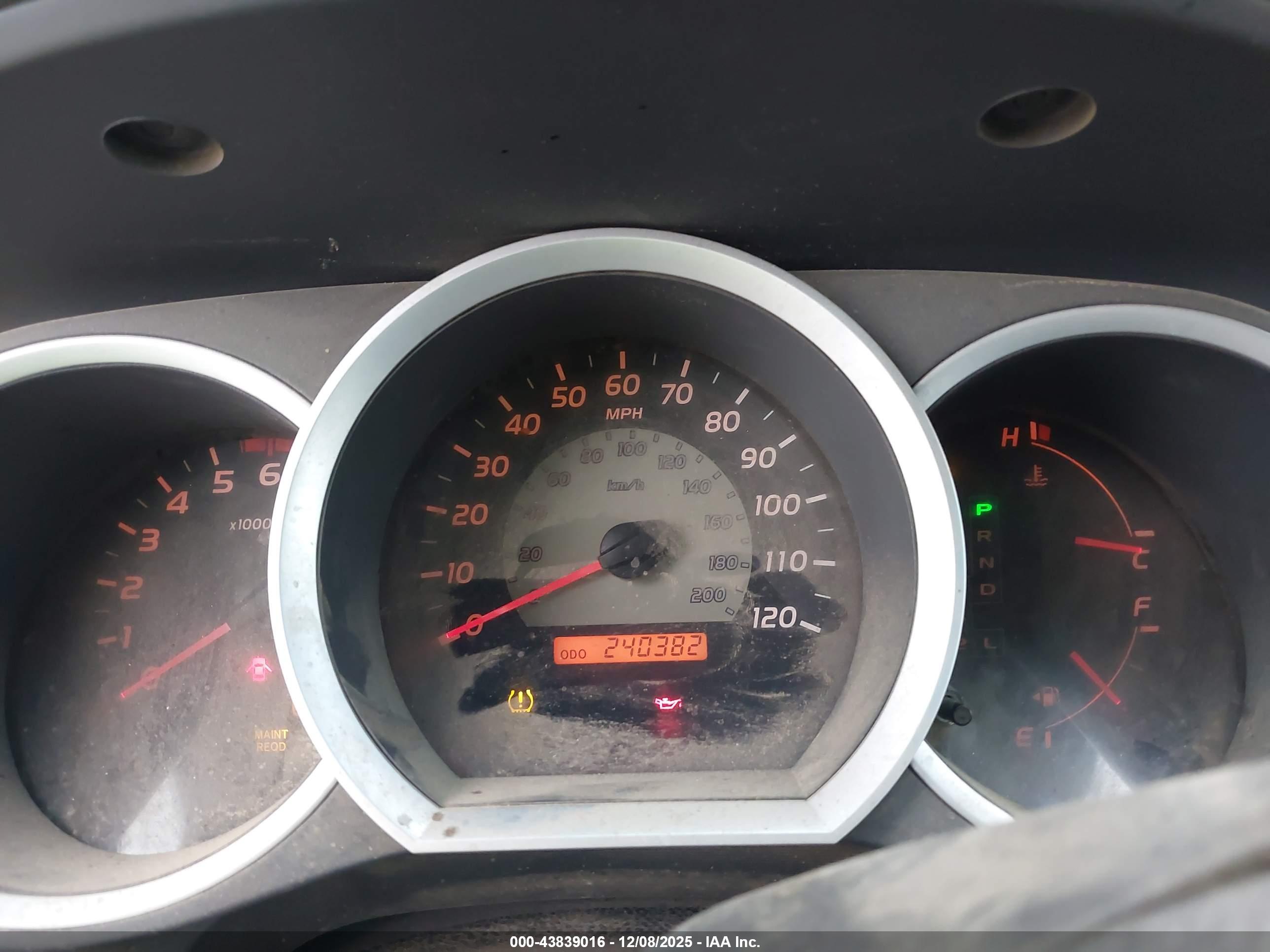 TOYOTA TACOMA image 7
