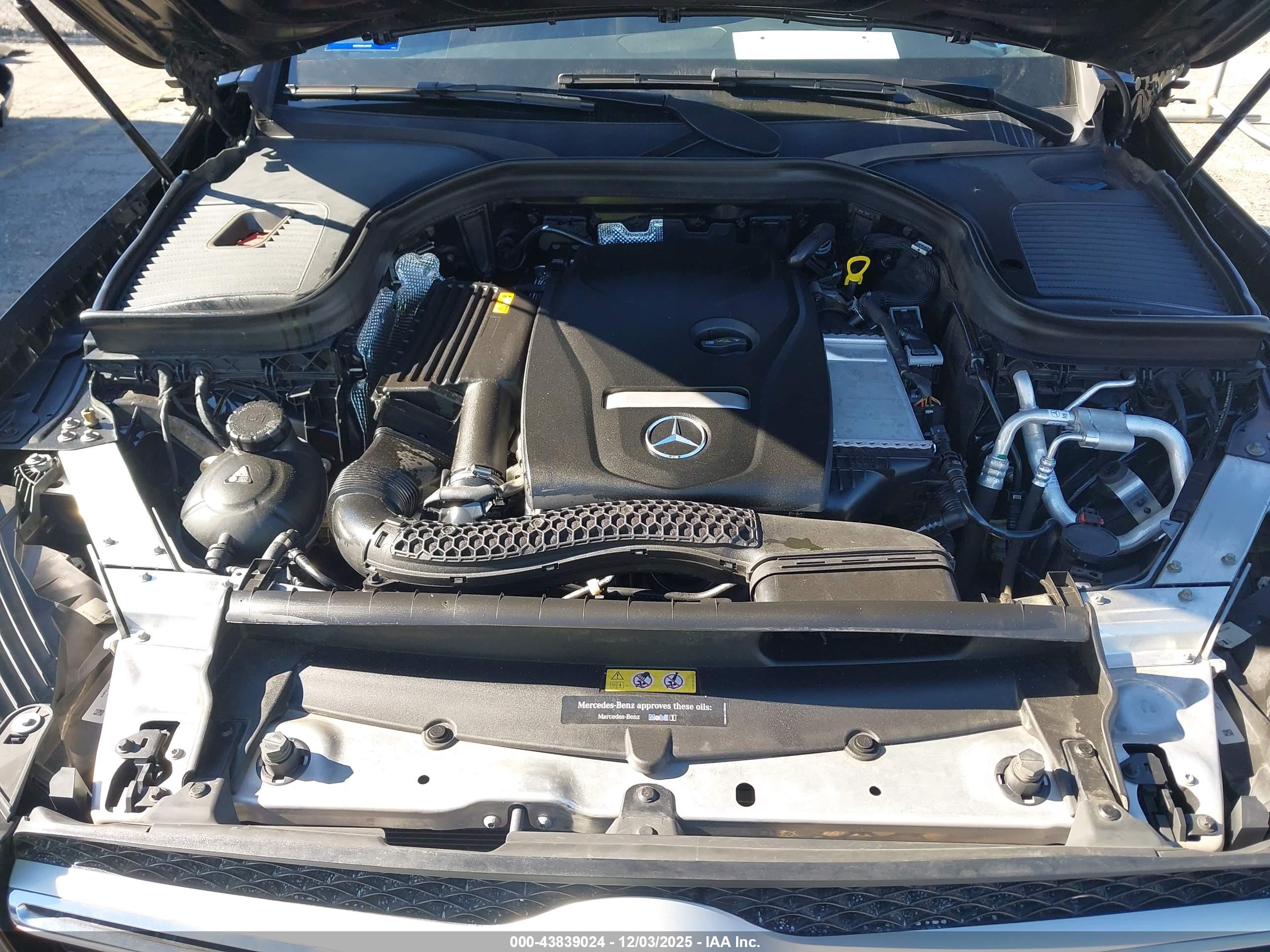 MERCEDES-BENZ GLC image 10