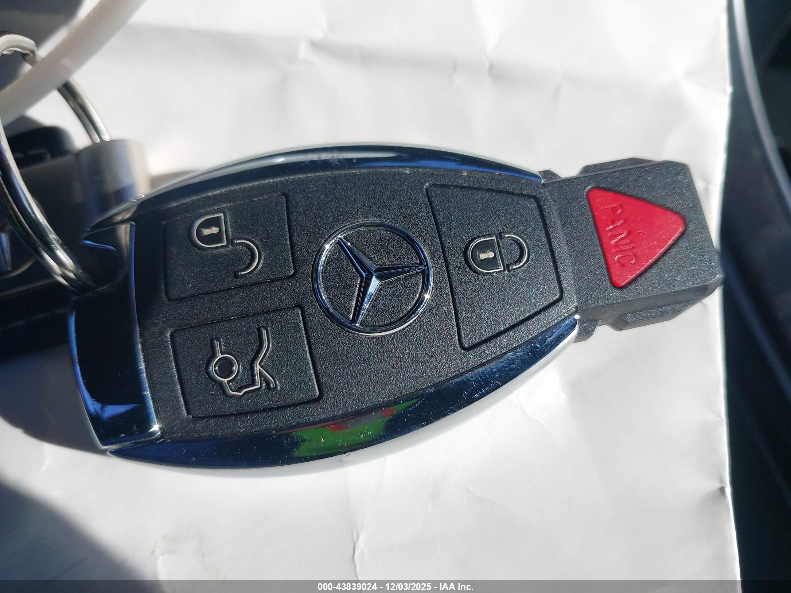 MERCEDES-BENZ GLC image 11