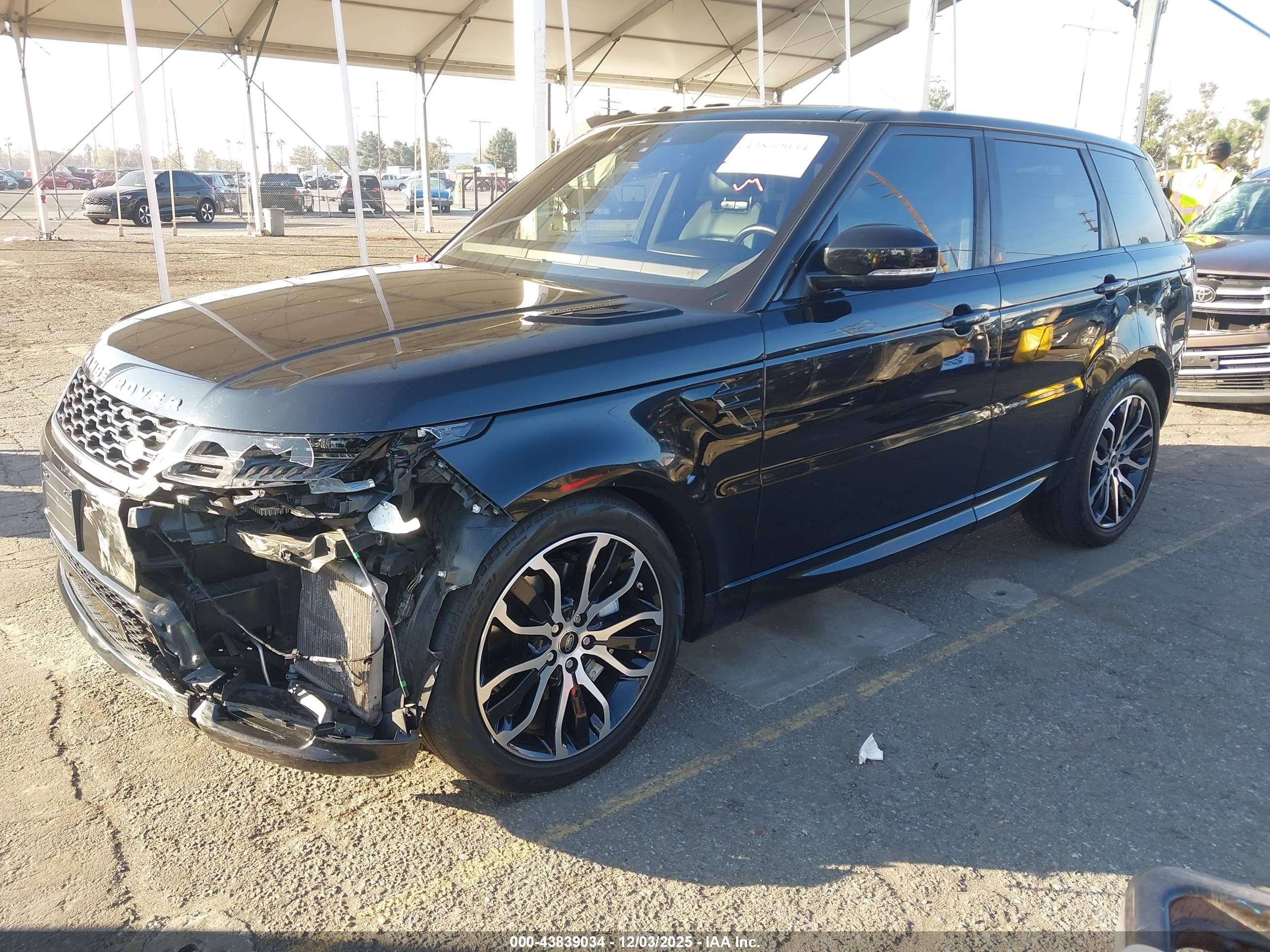 LAND ROVER image 2