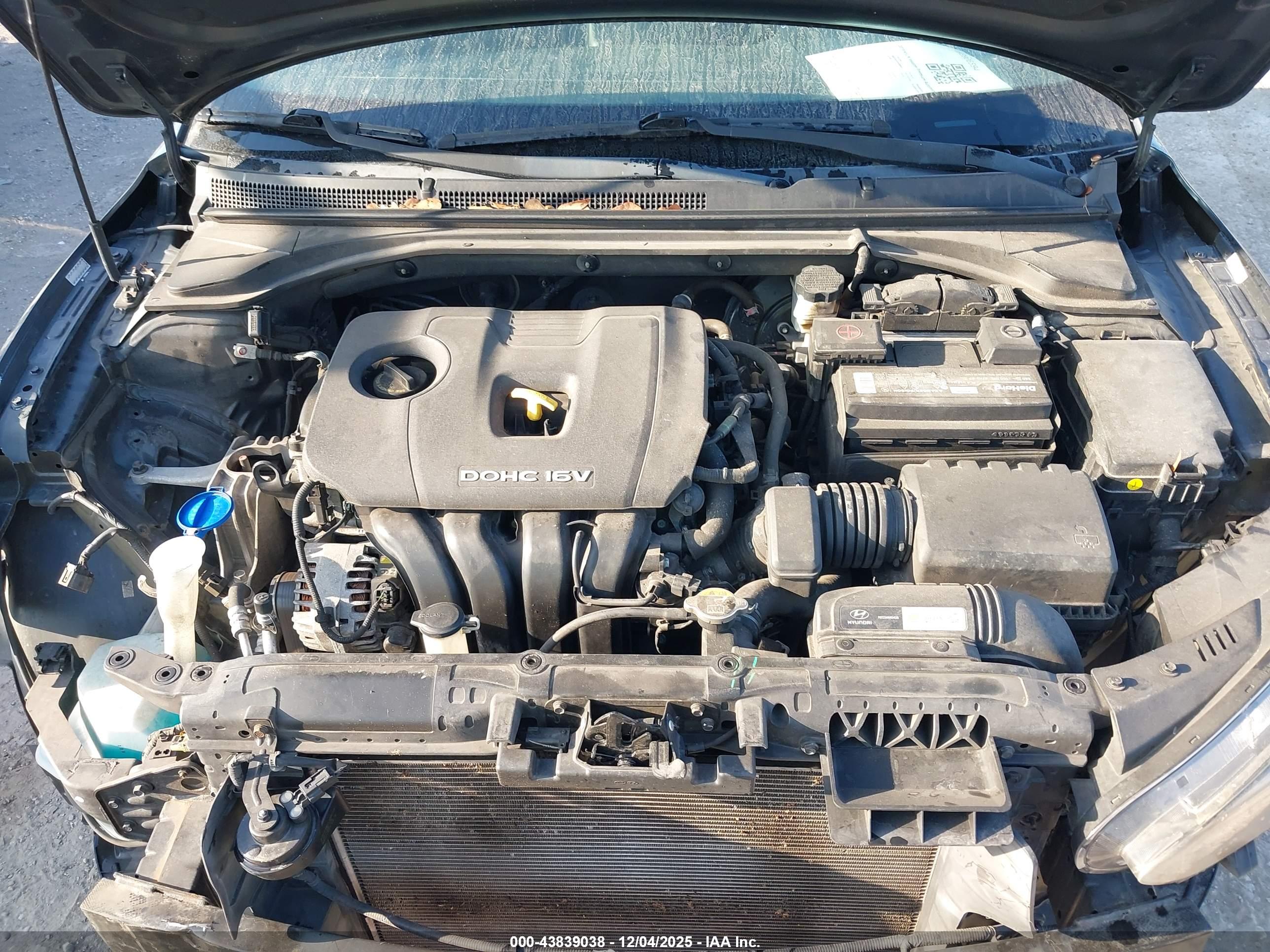 HYUNDAI VELOSTER image 10