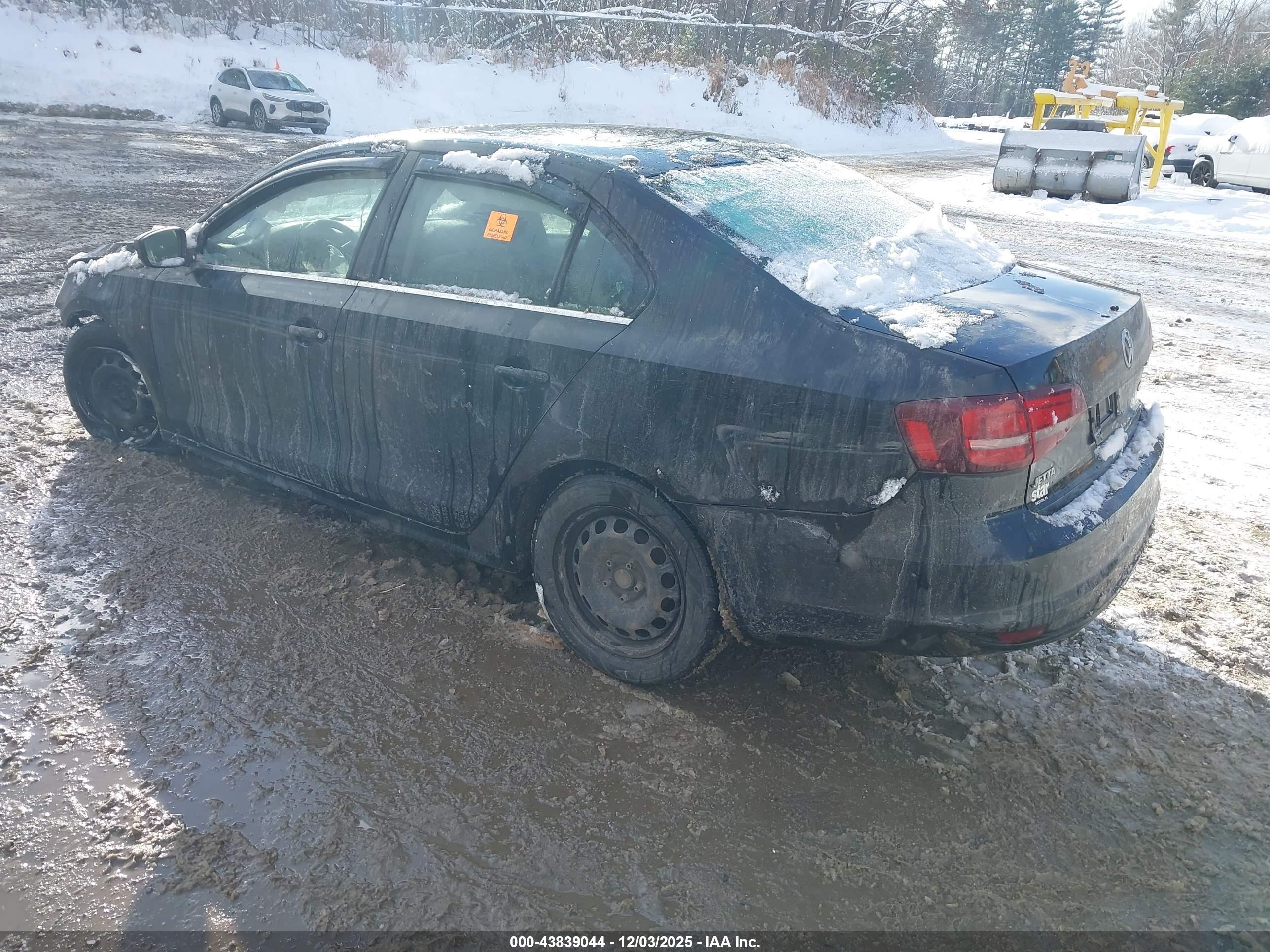 VOLKSWAGEN JETTA image 3