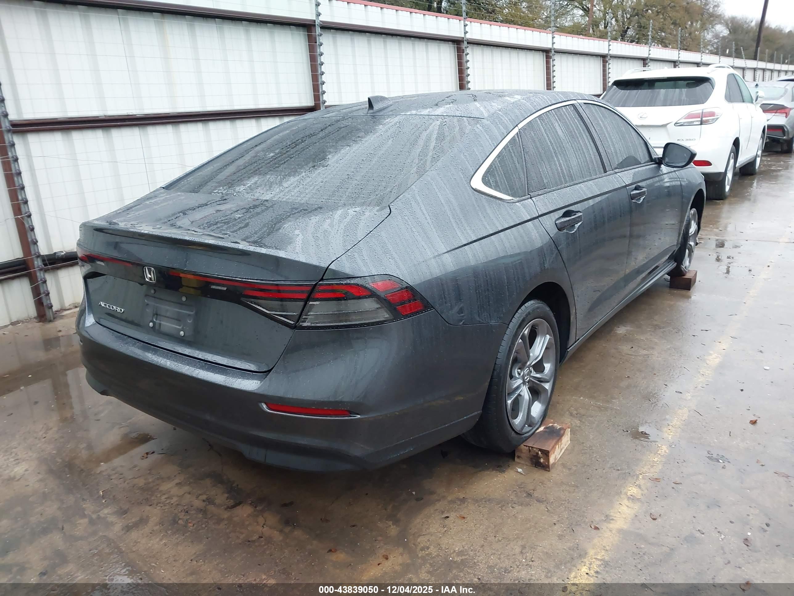 HONDA ACCORD image 4