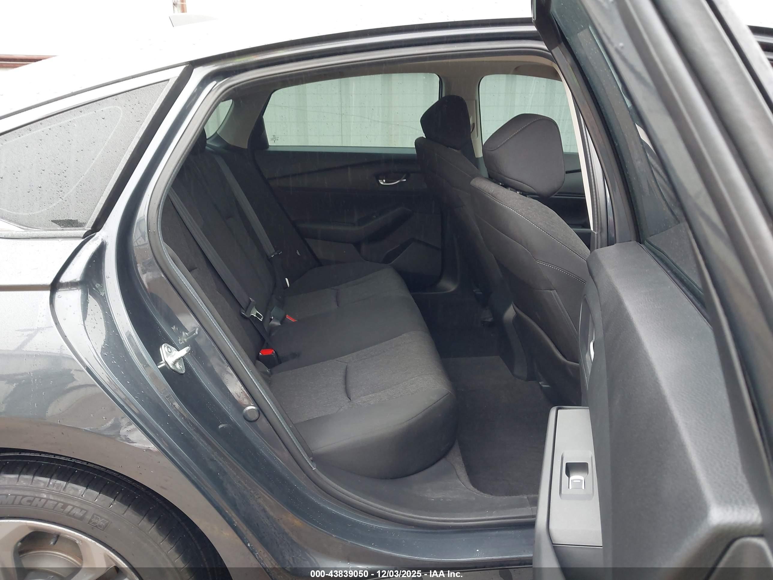 HONDA ACCORD image 8