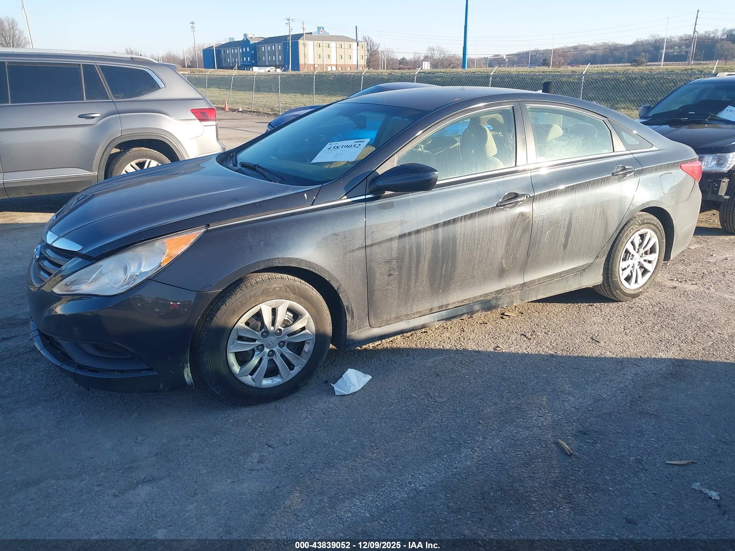 HYUNDAI SONATA image 2