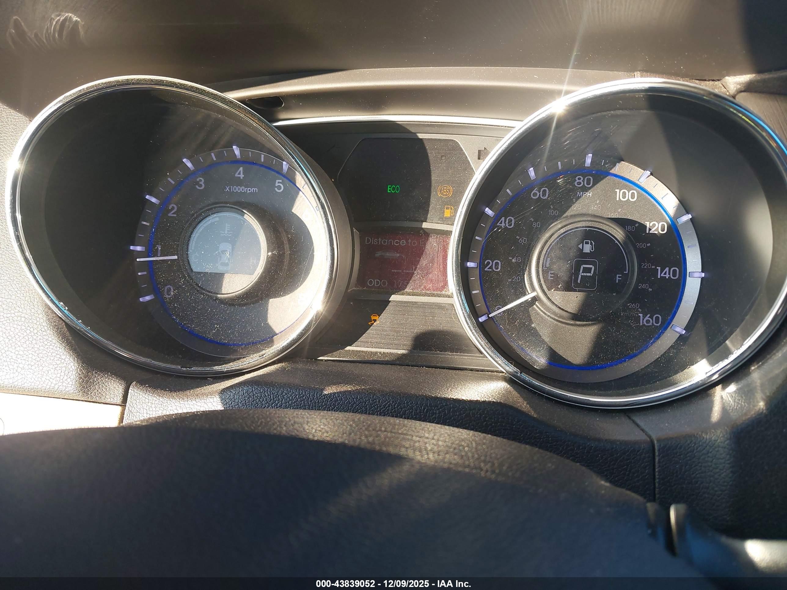 HYUNDAI SONATA image 7