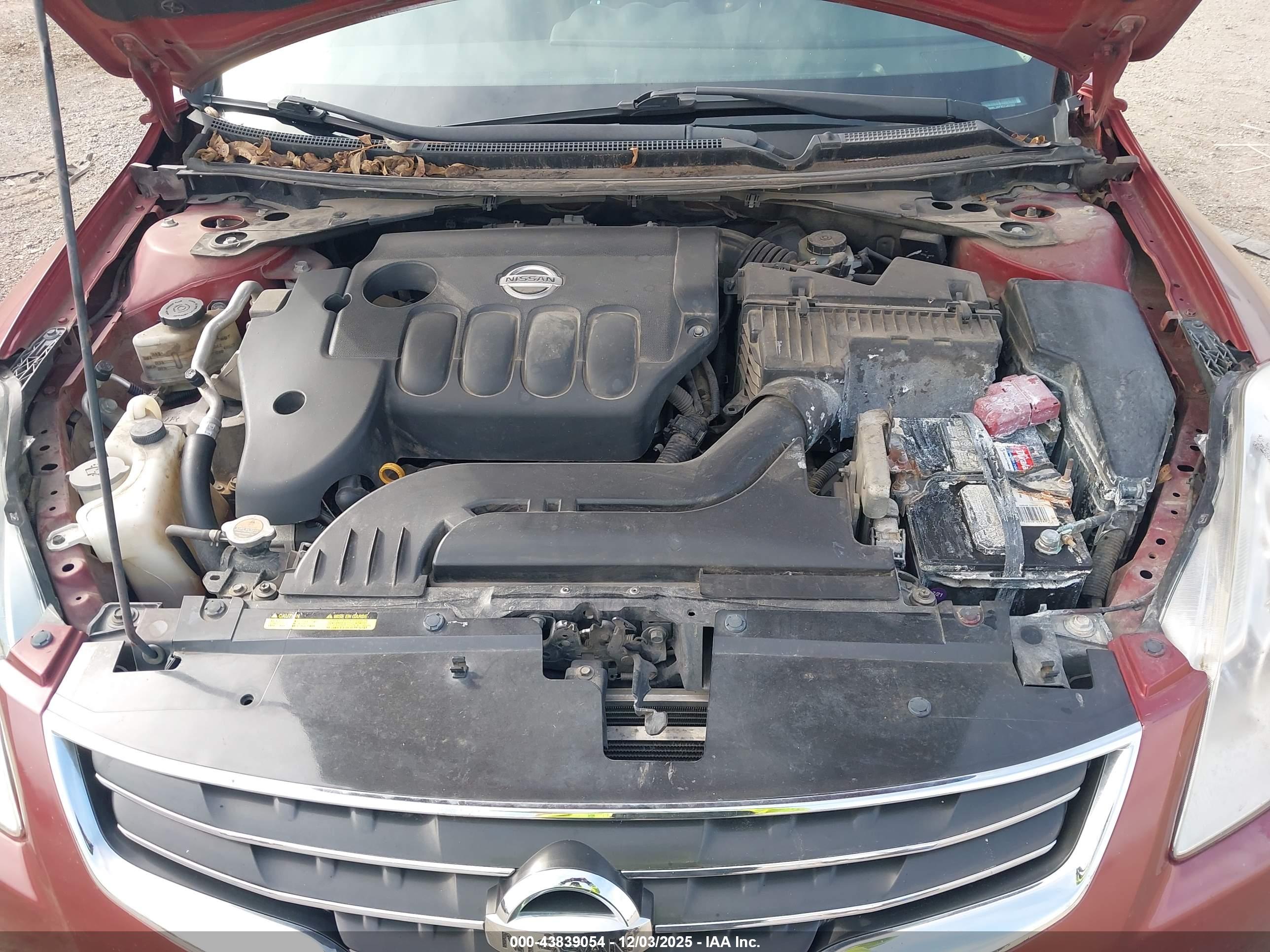 NISSAN ALTIMA image 10