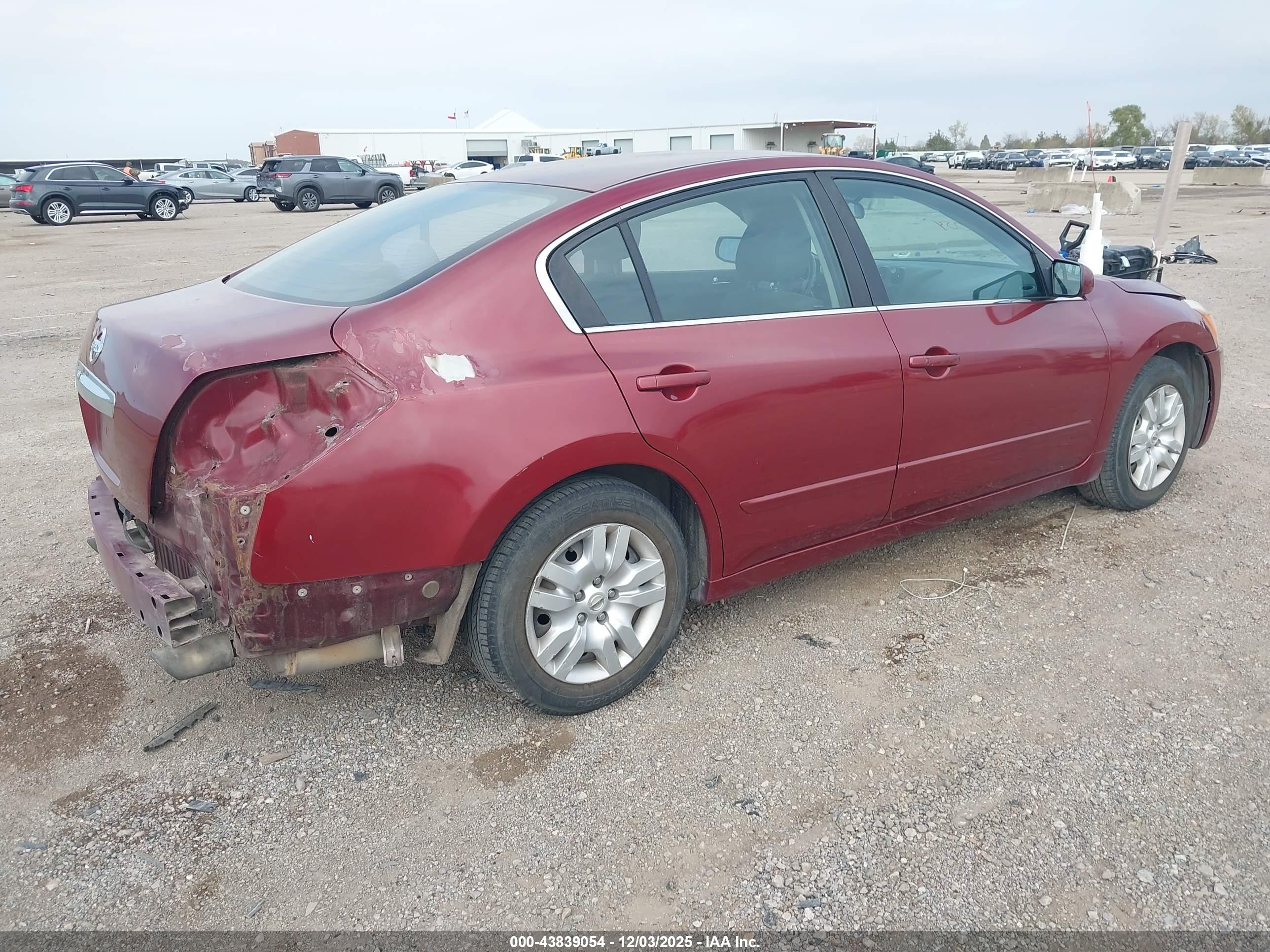 NISSAN ALTIMA image 4