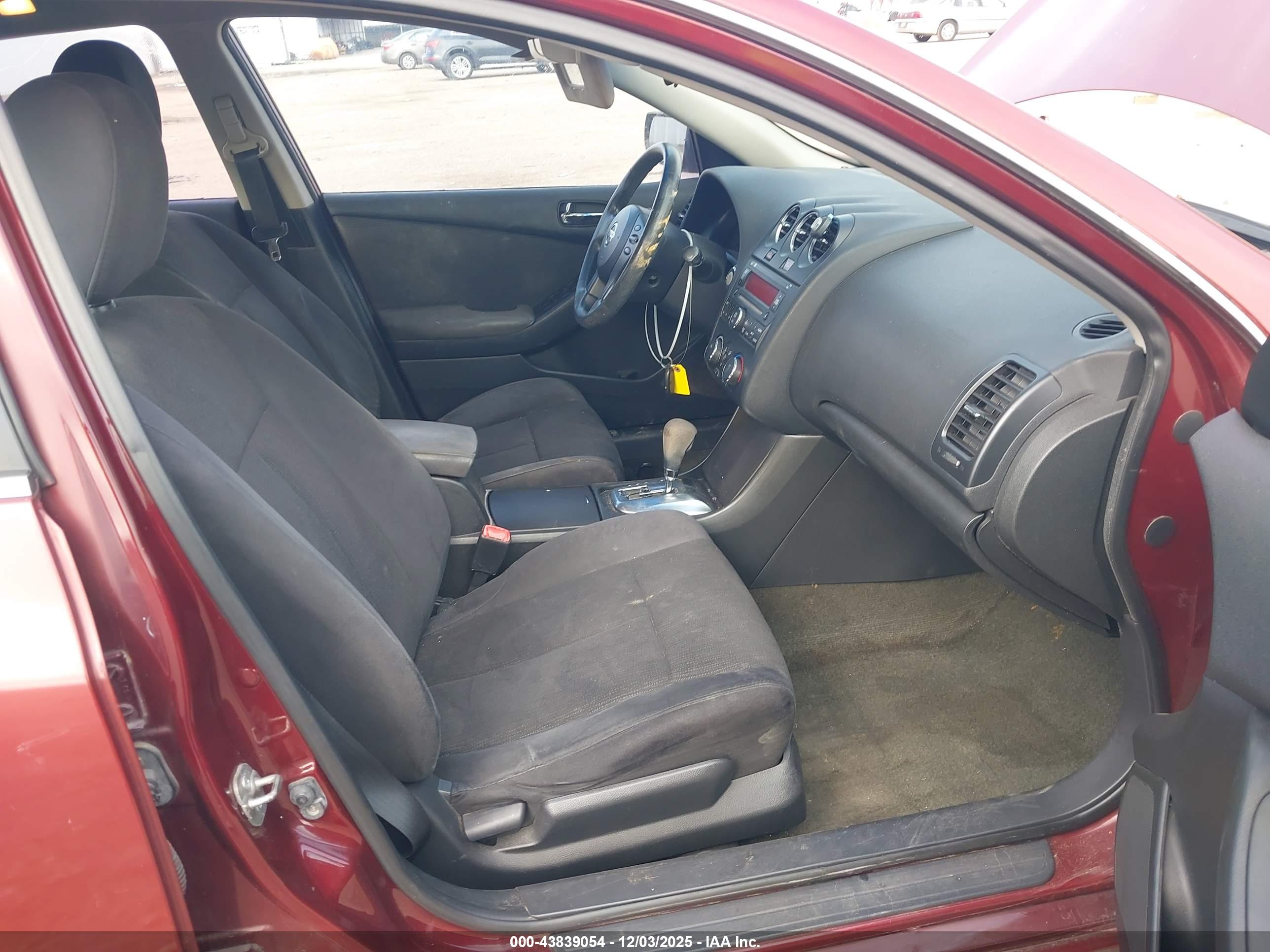 NISSAN ALTIMA image 5