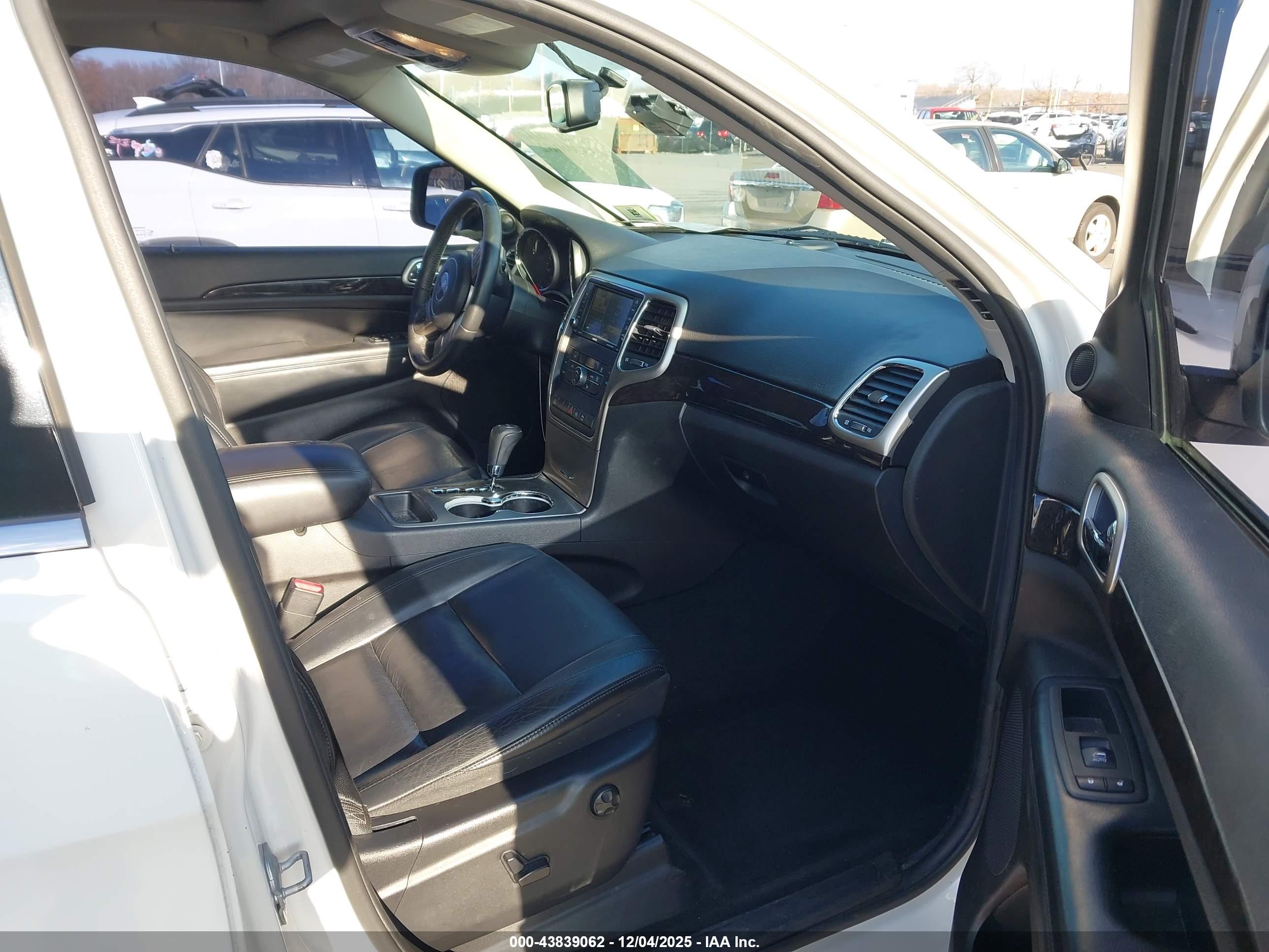 JEEP GRAND image 5