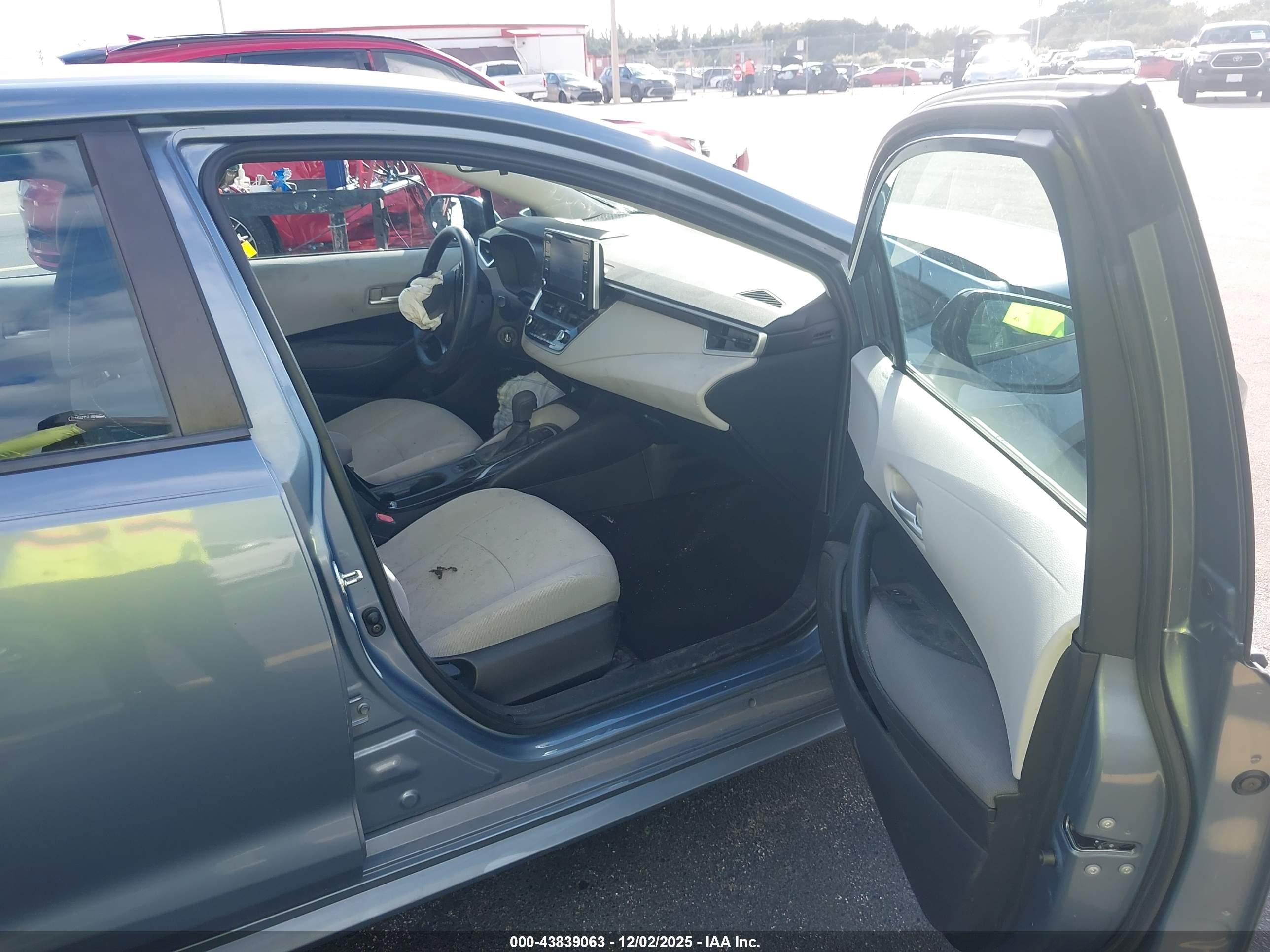 TOYOTA COROLLA image 5