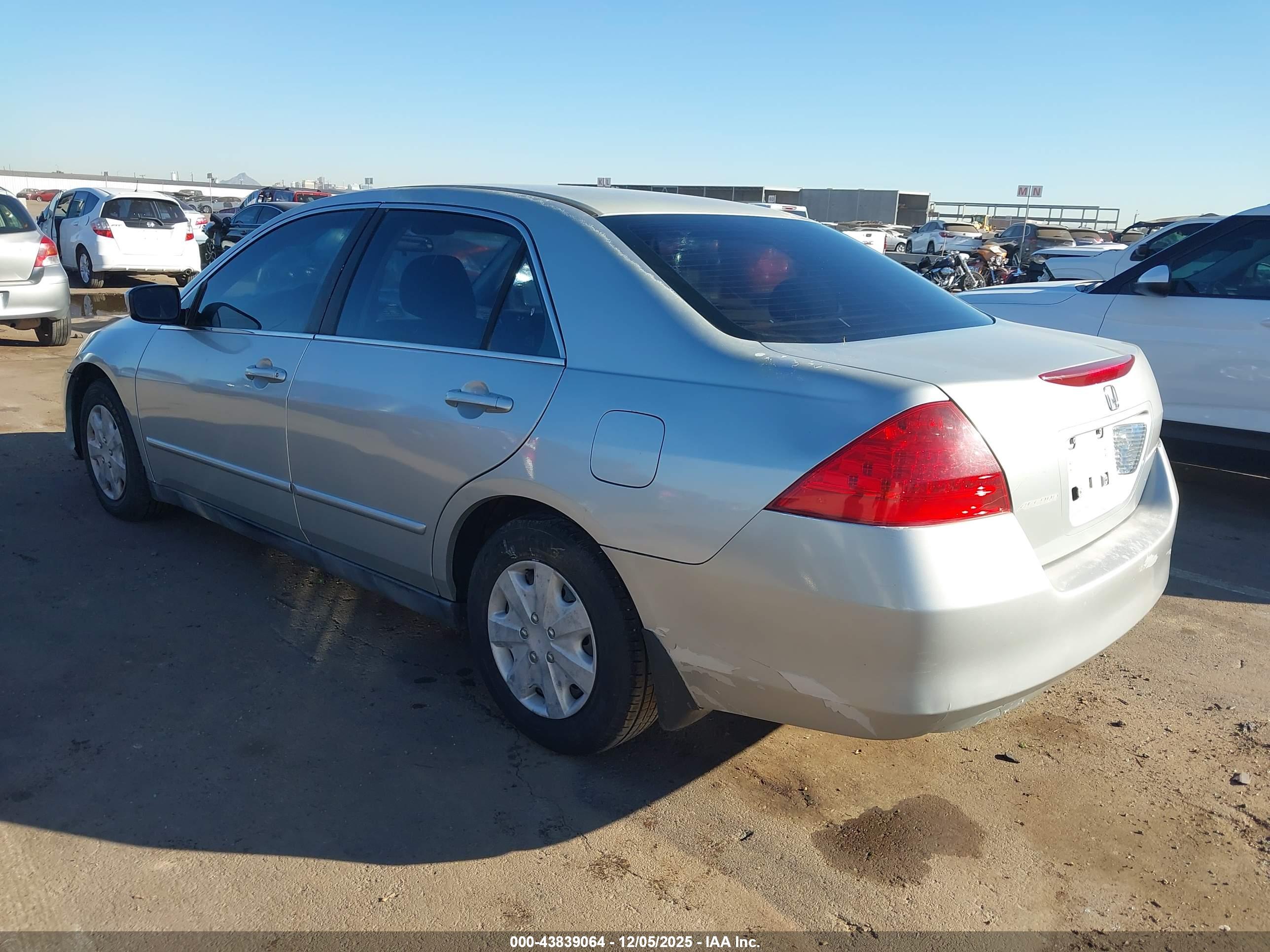 HONDA ACCORD image 3