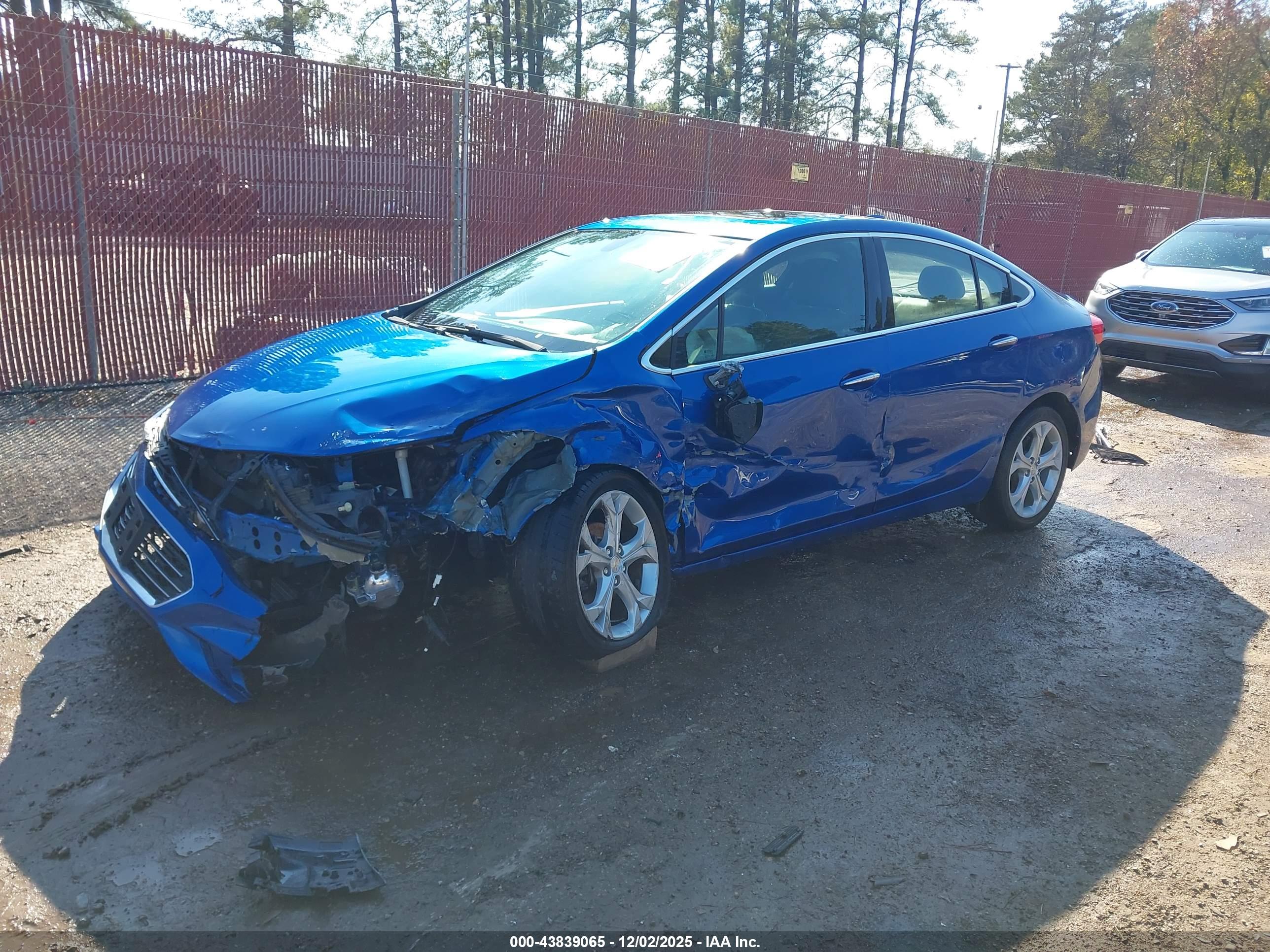 CHEVROLET CRUZE image 2