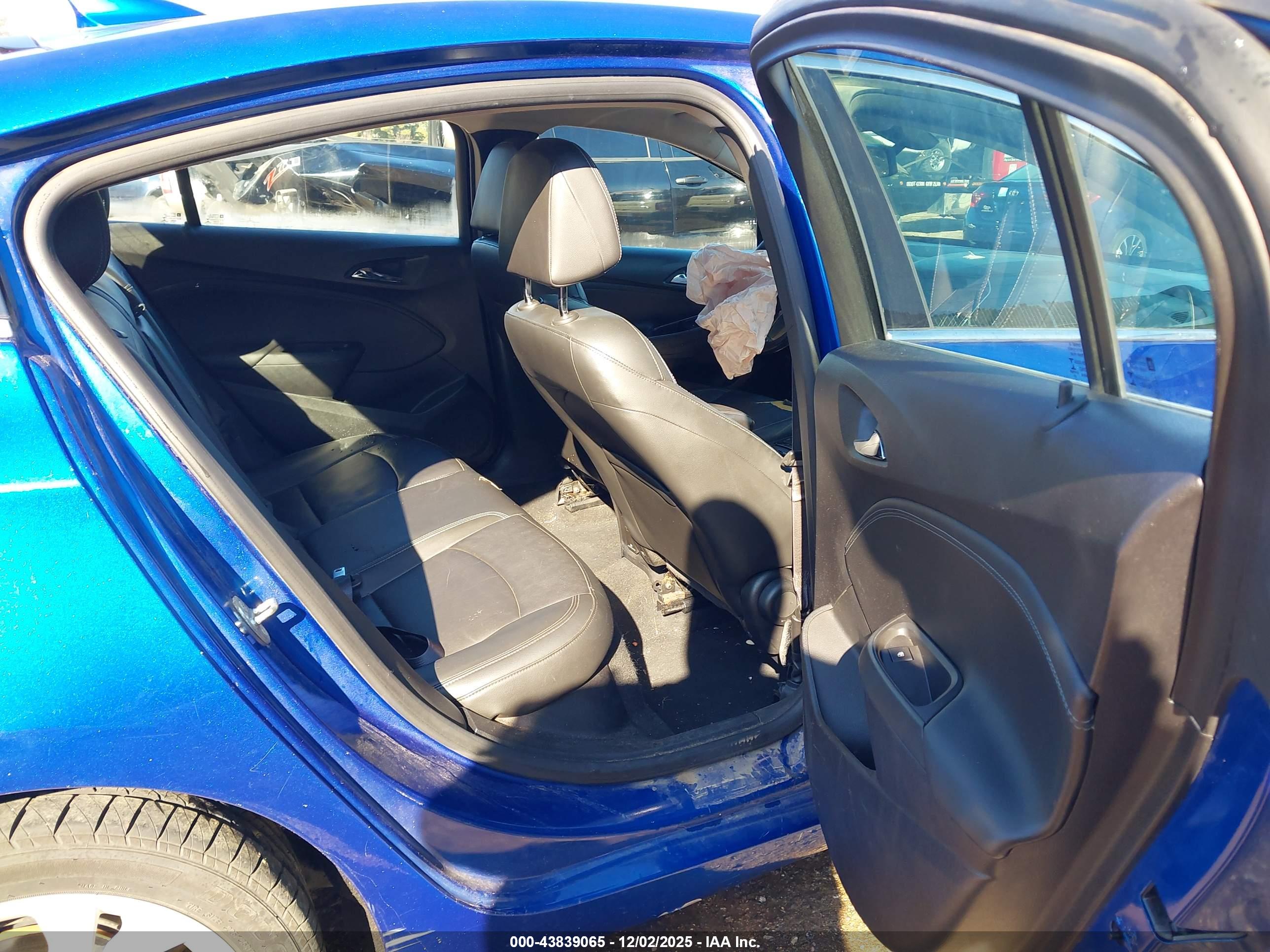 CHEVROLET CRUZE image 8