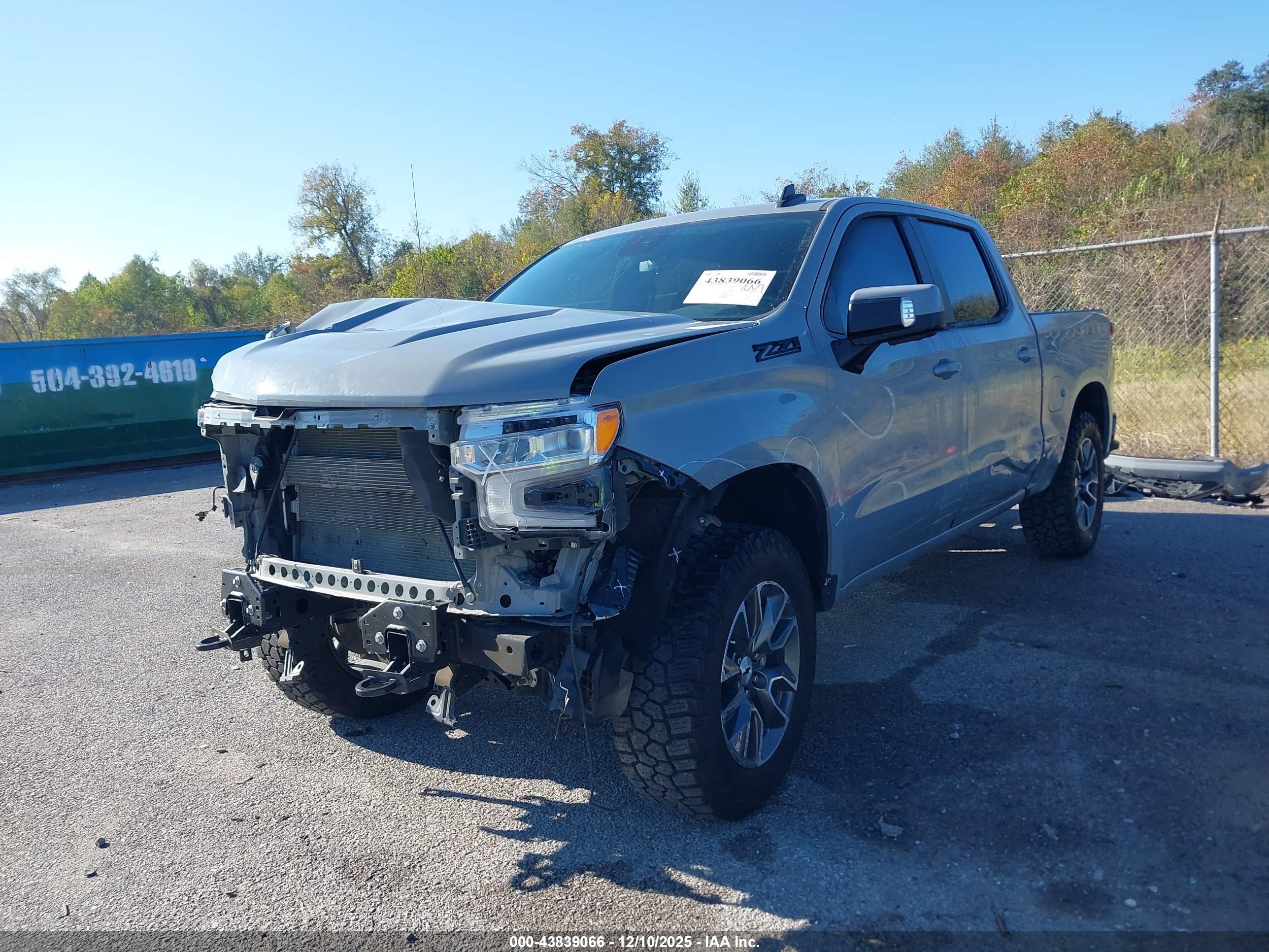 CHEVROLET SILVERADO image 2