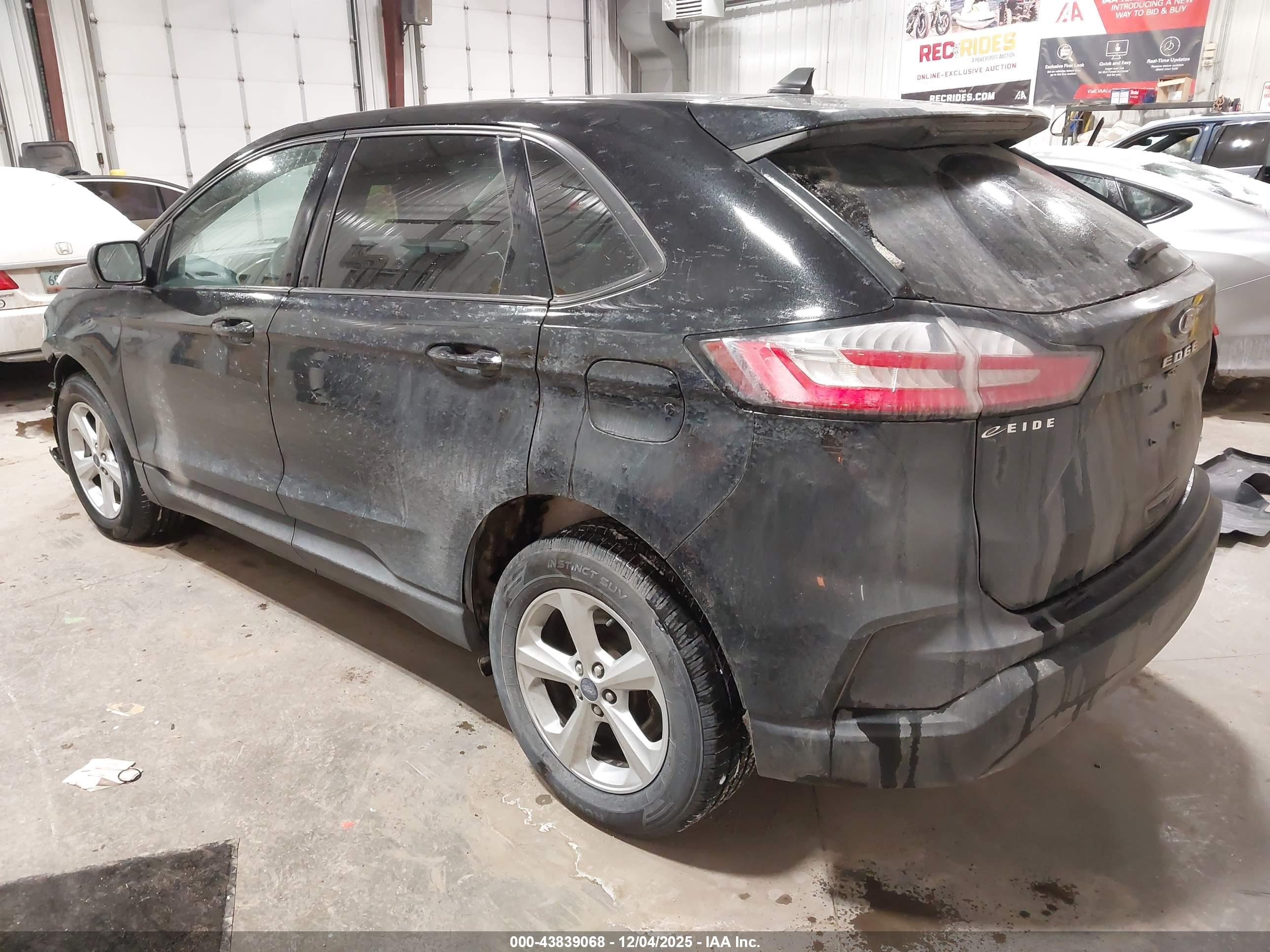 FORD EDGE image 3