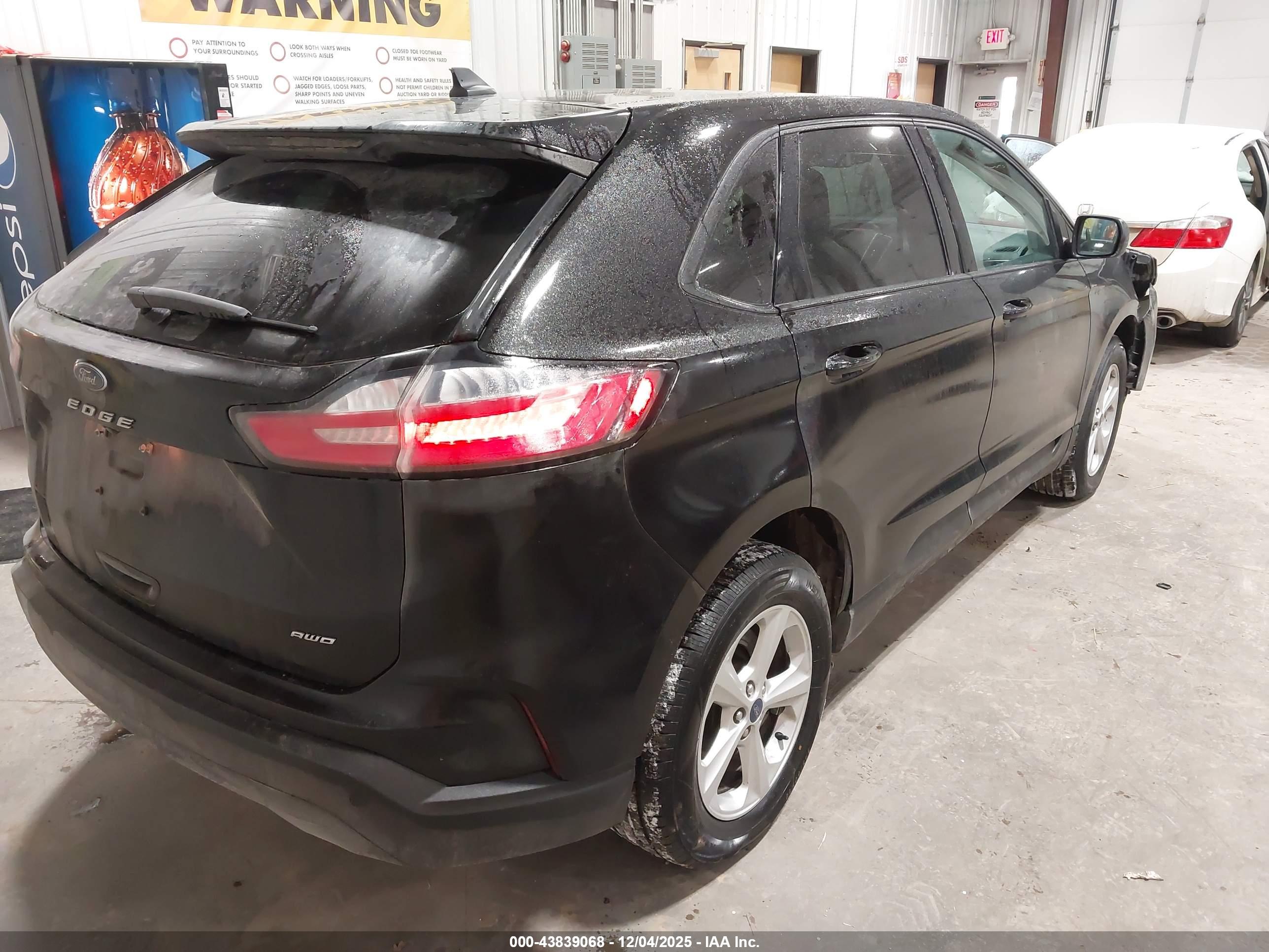 FORD EDGE image 4