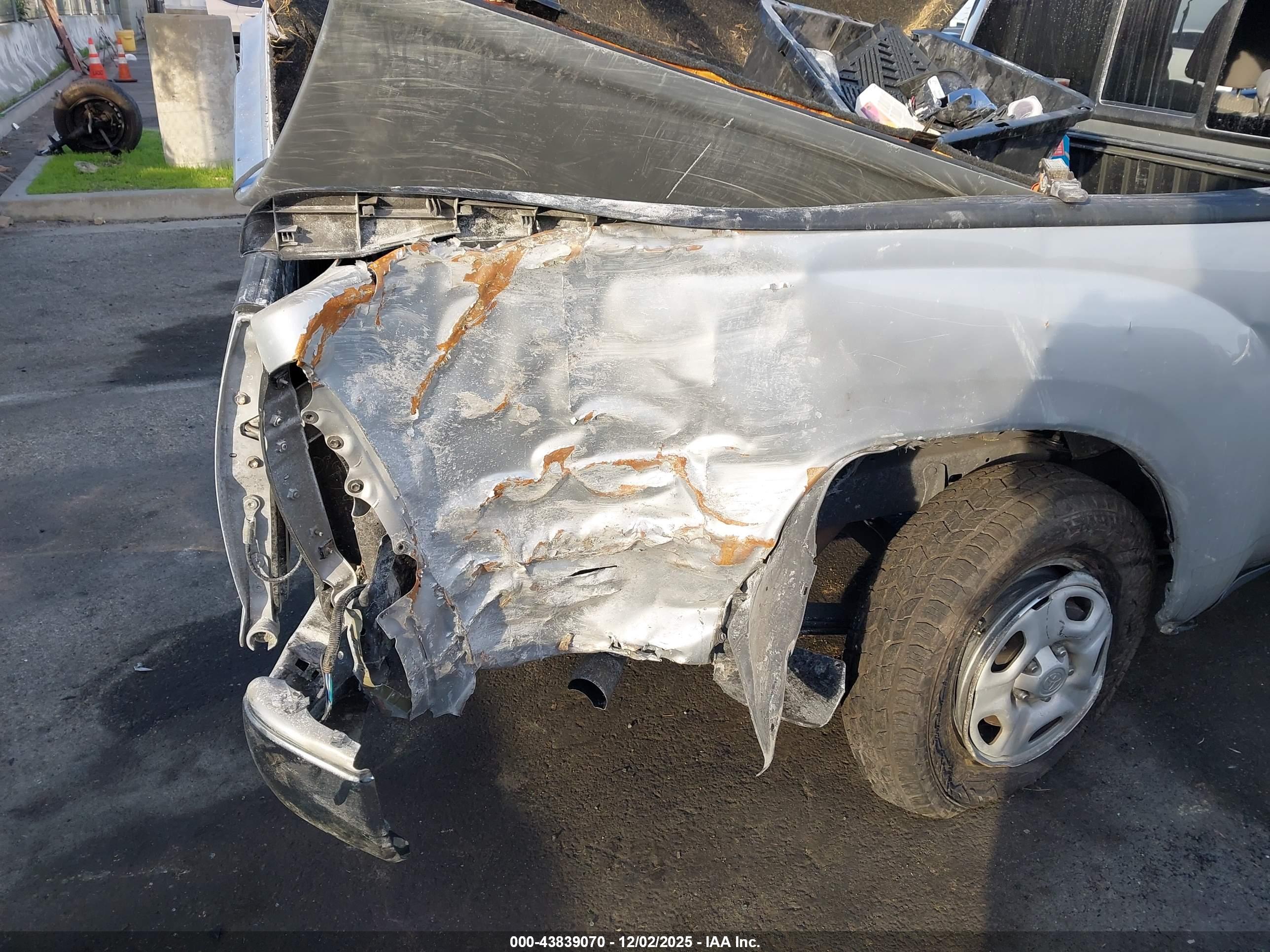 TOYOTA TACOMA image 6