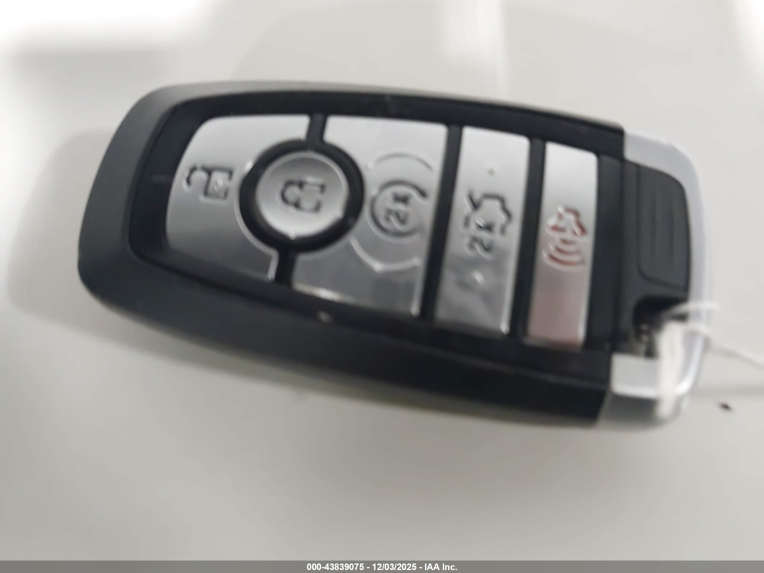 FORD EXPLORER image 11