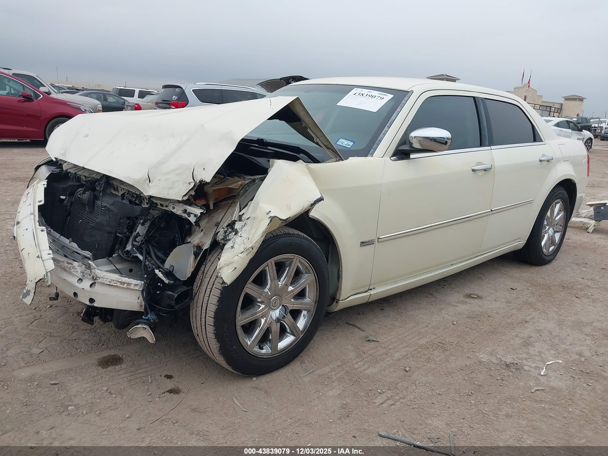 CHRYSLER 300 image 2