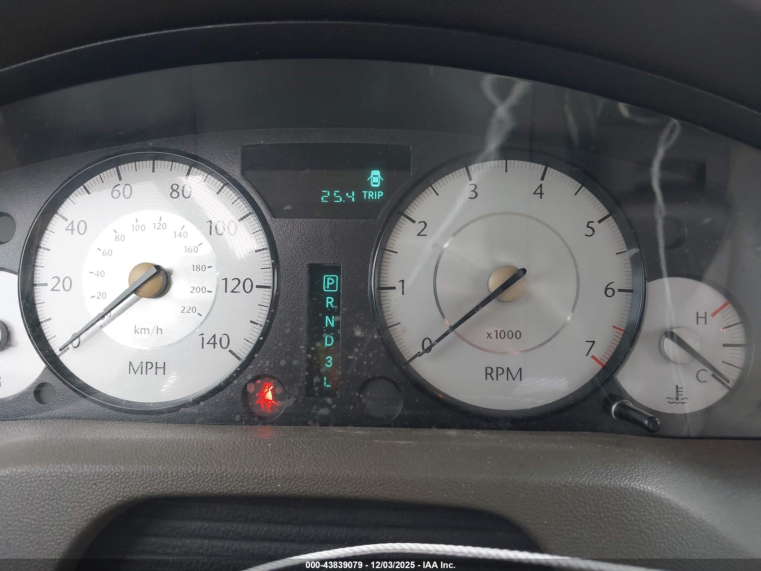 CHRYSLER 300 image 7