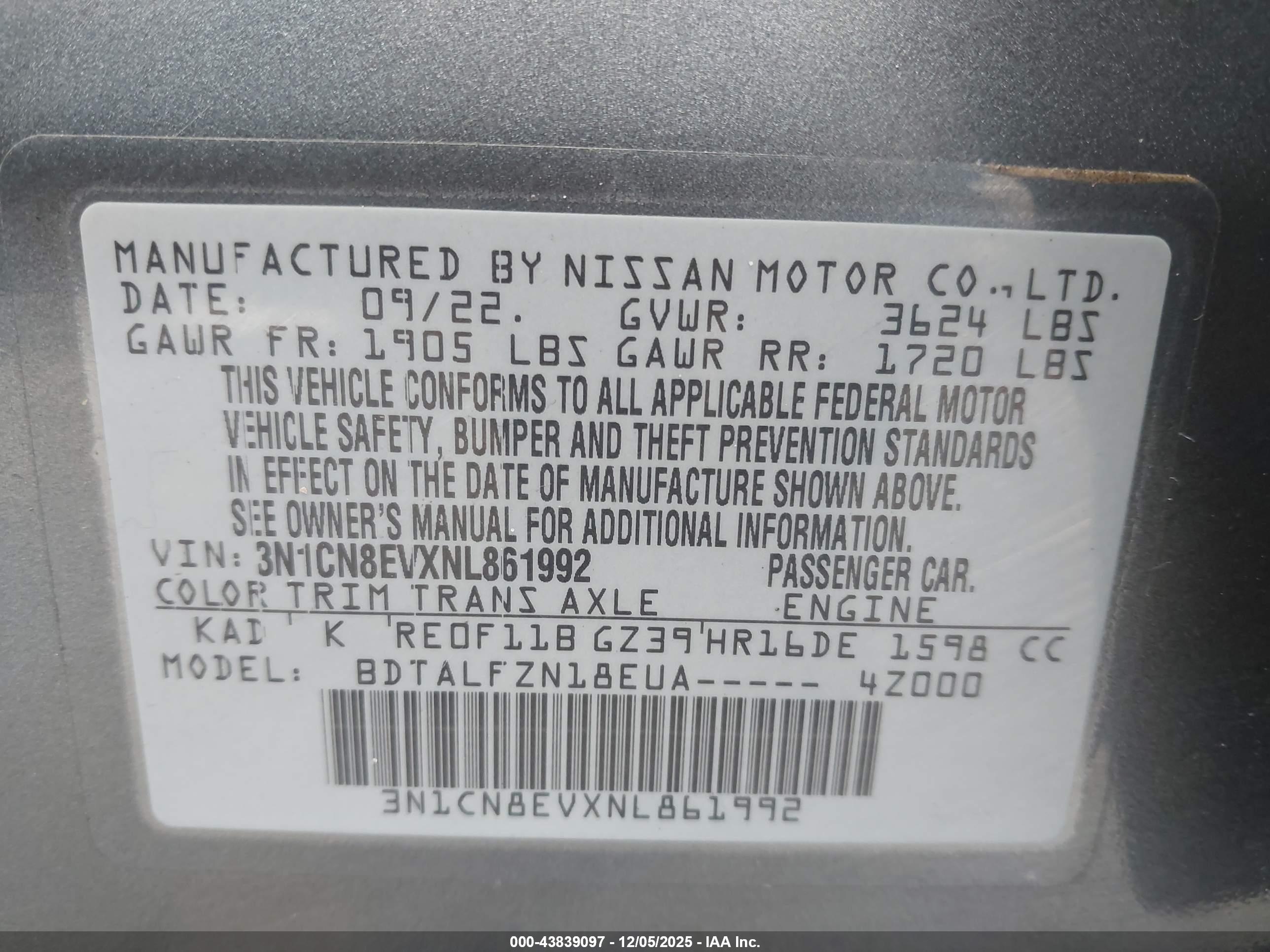NISSAN VERSA image 9