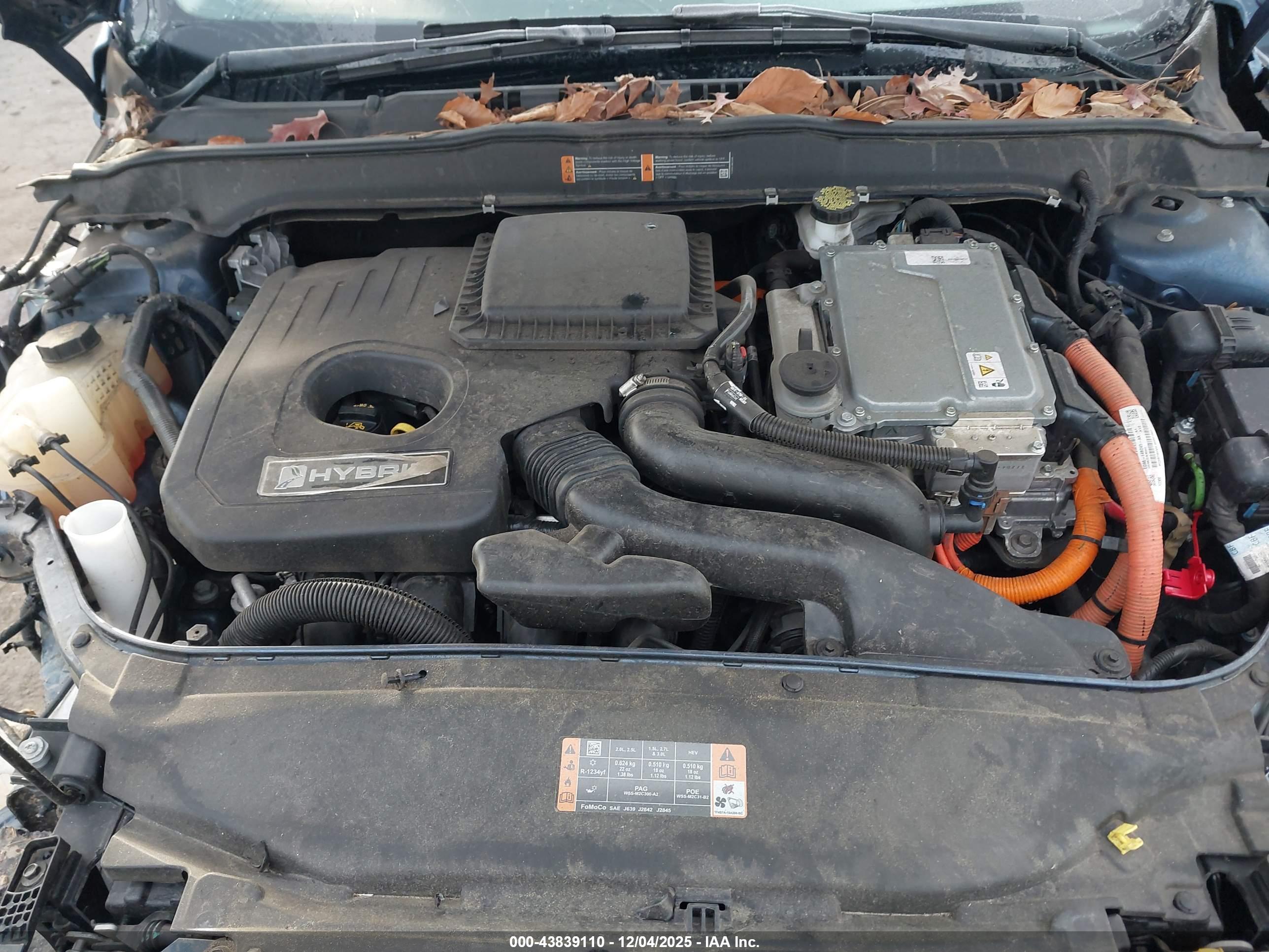 FORD FUSION image 10