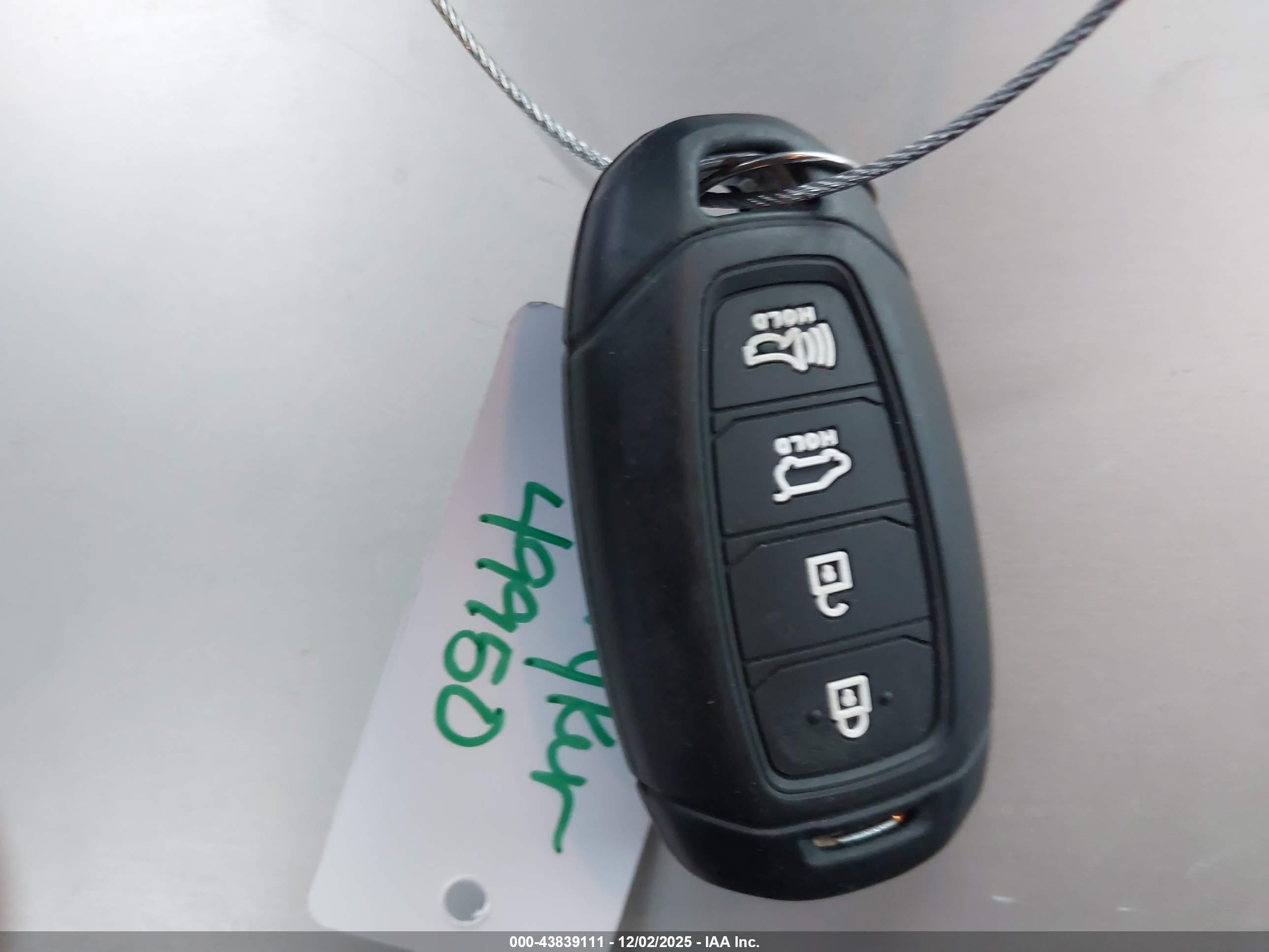 HYUNDAI KONA image 11