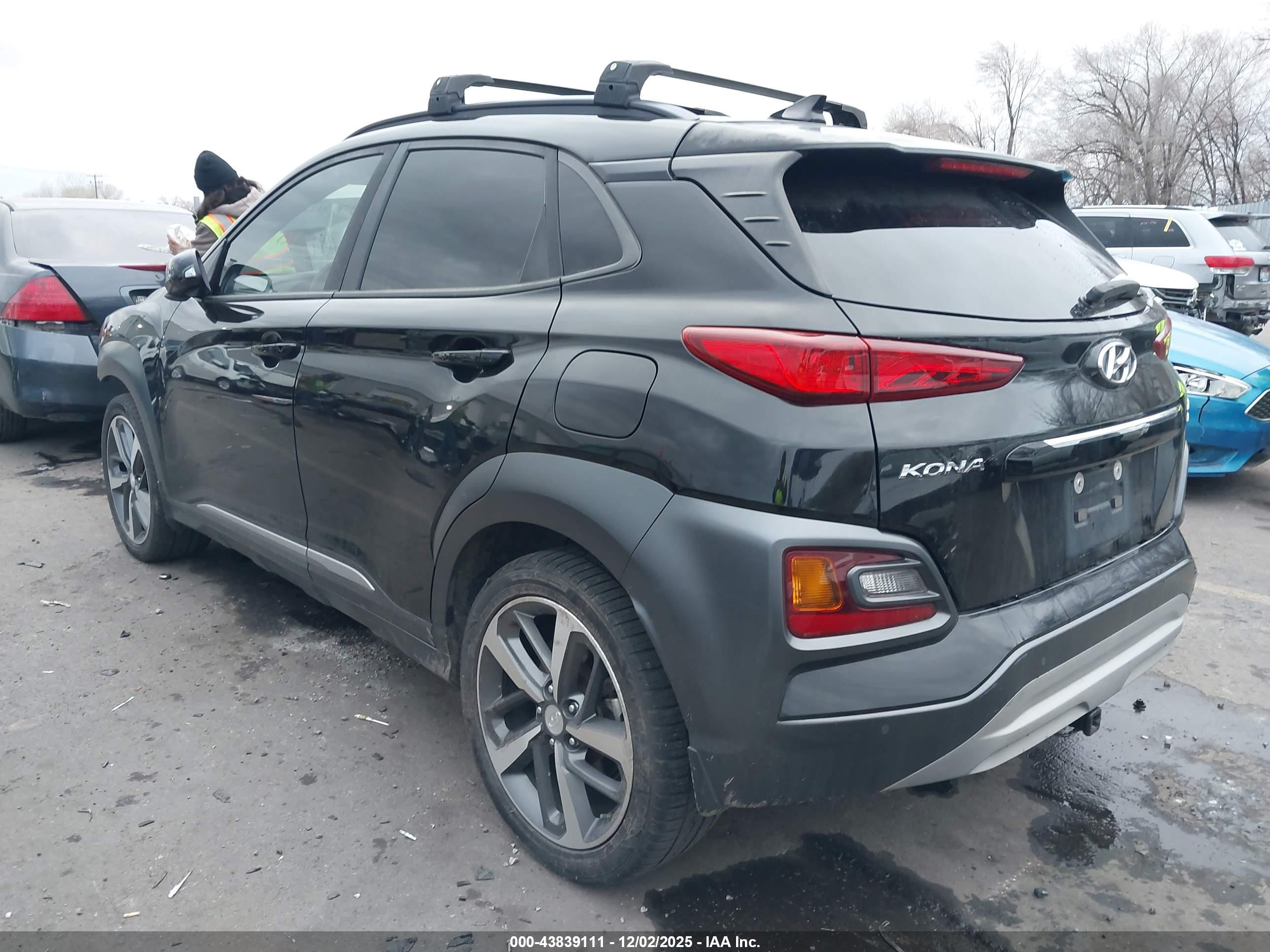 HYUNDAI KONA image 3