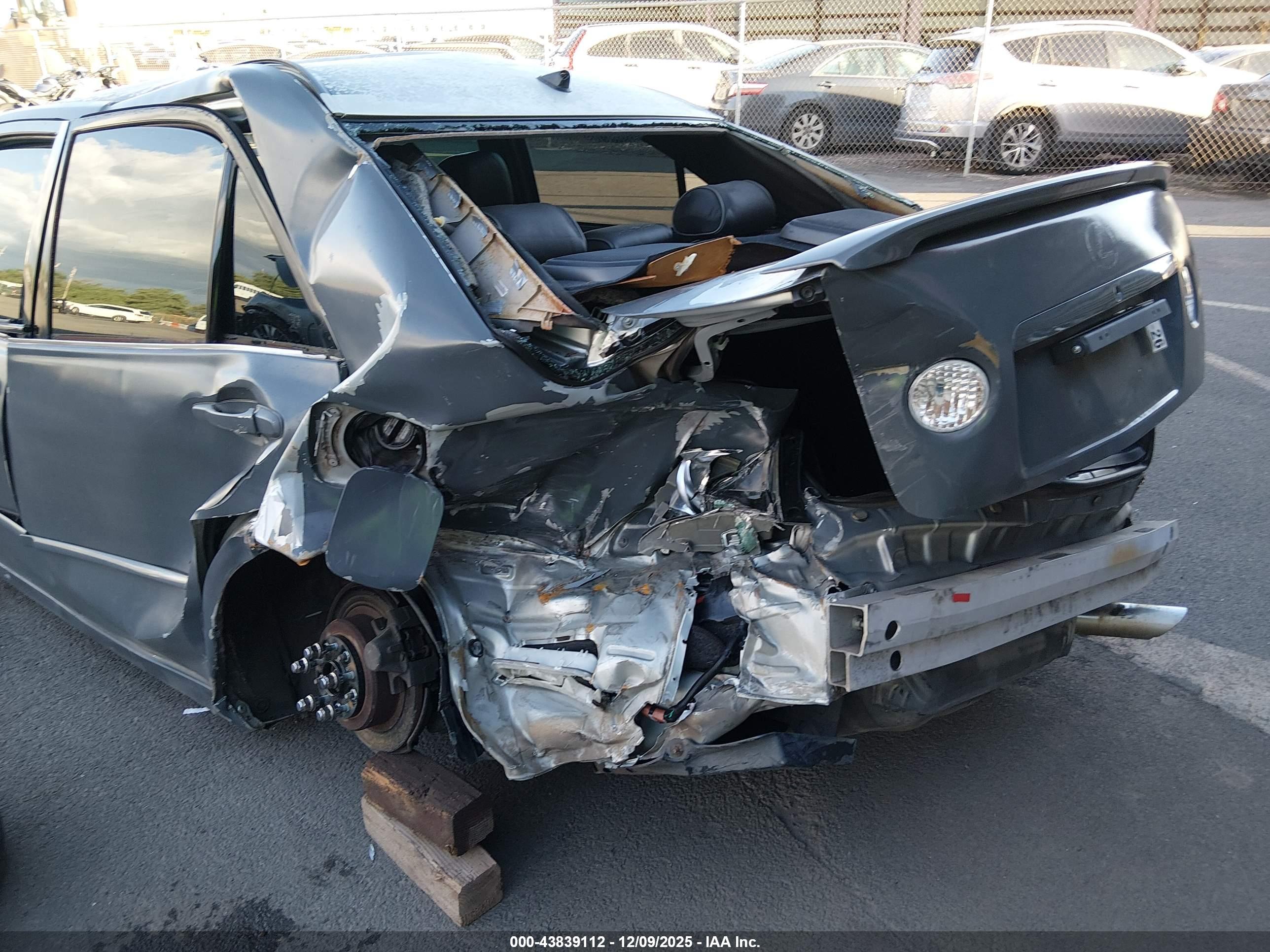 LEXUS IS image 6