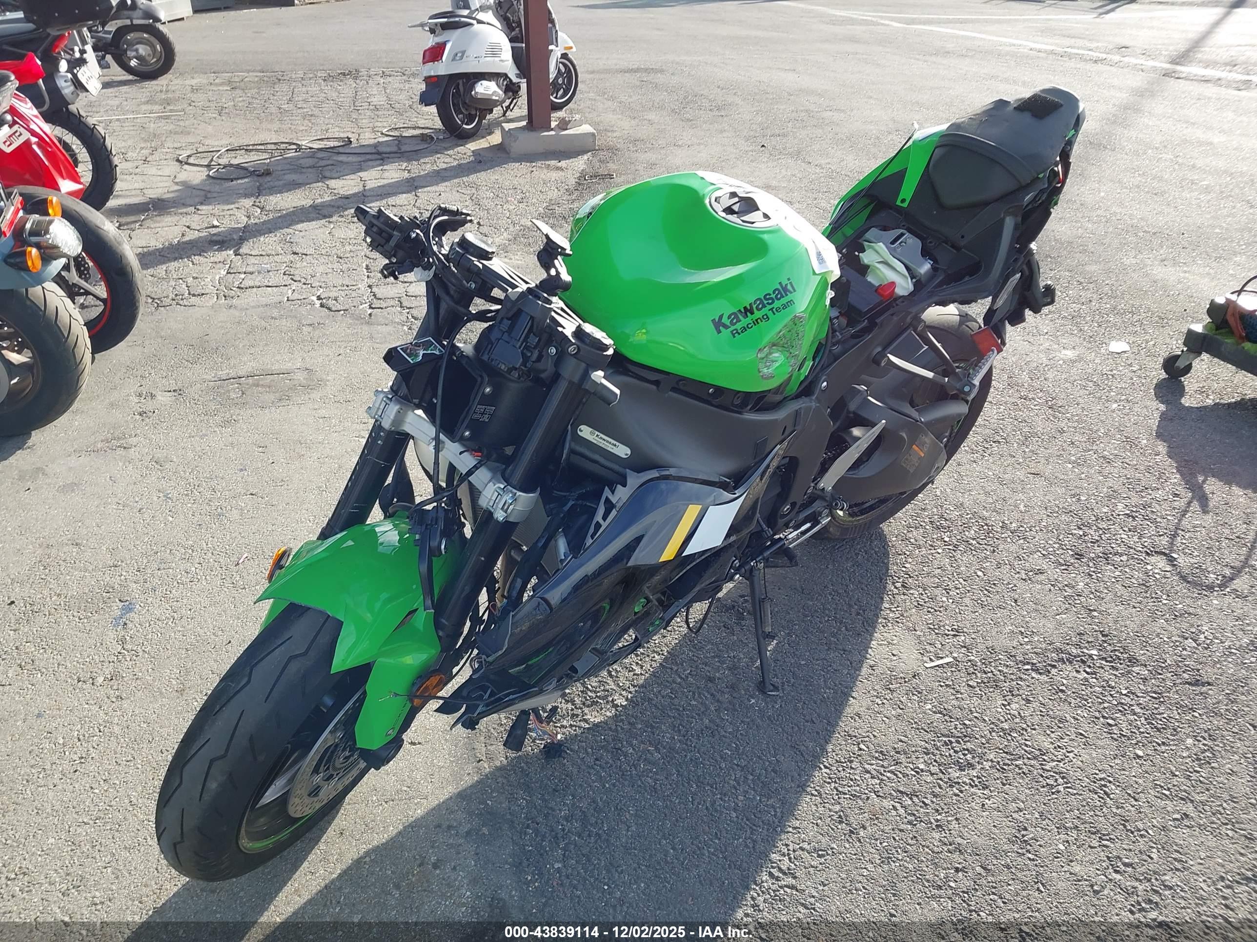KAWASAKI ZX636 image 2