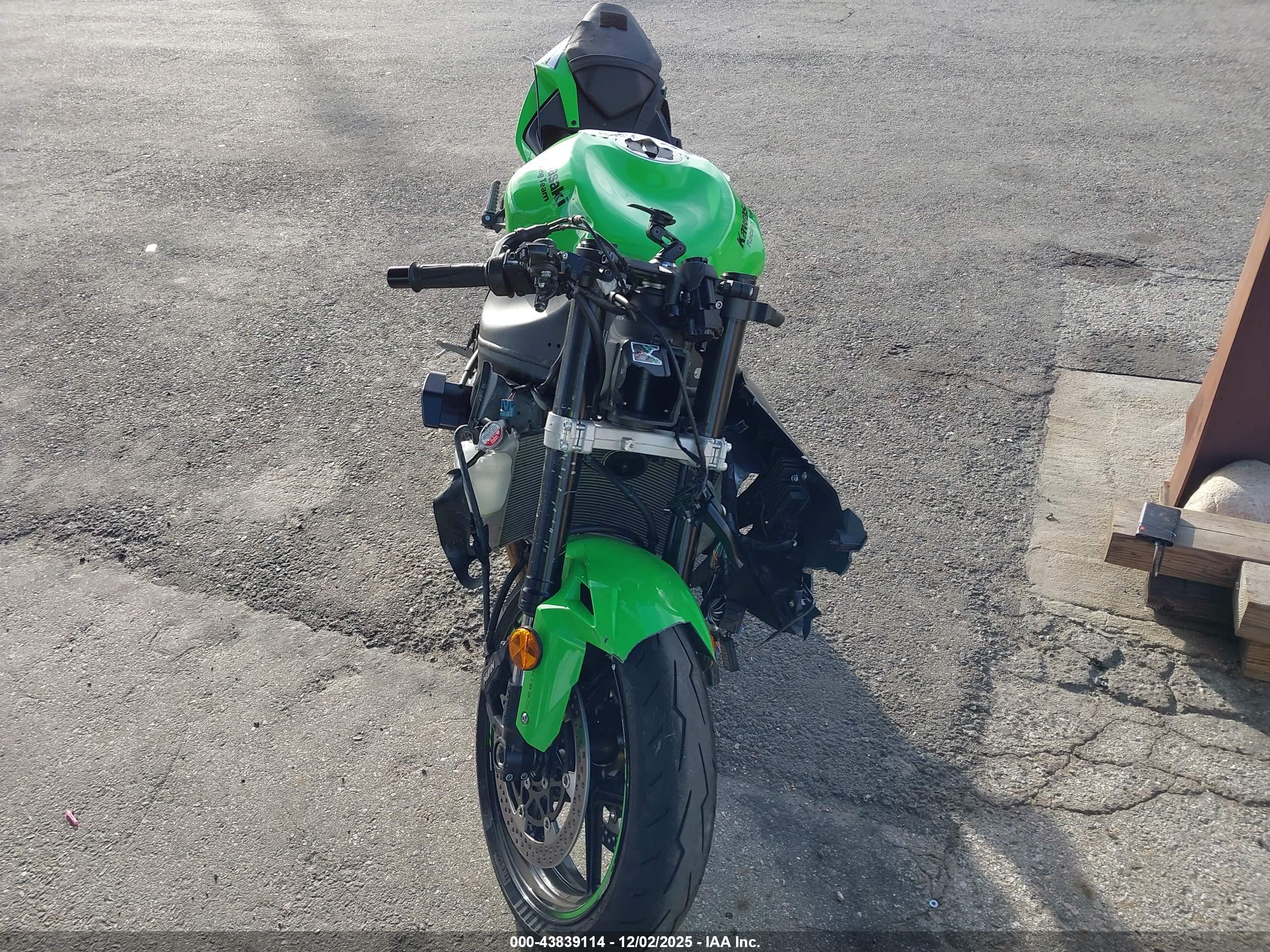KAWASAKI ZX636 image 5