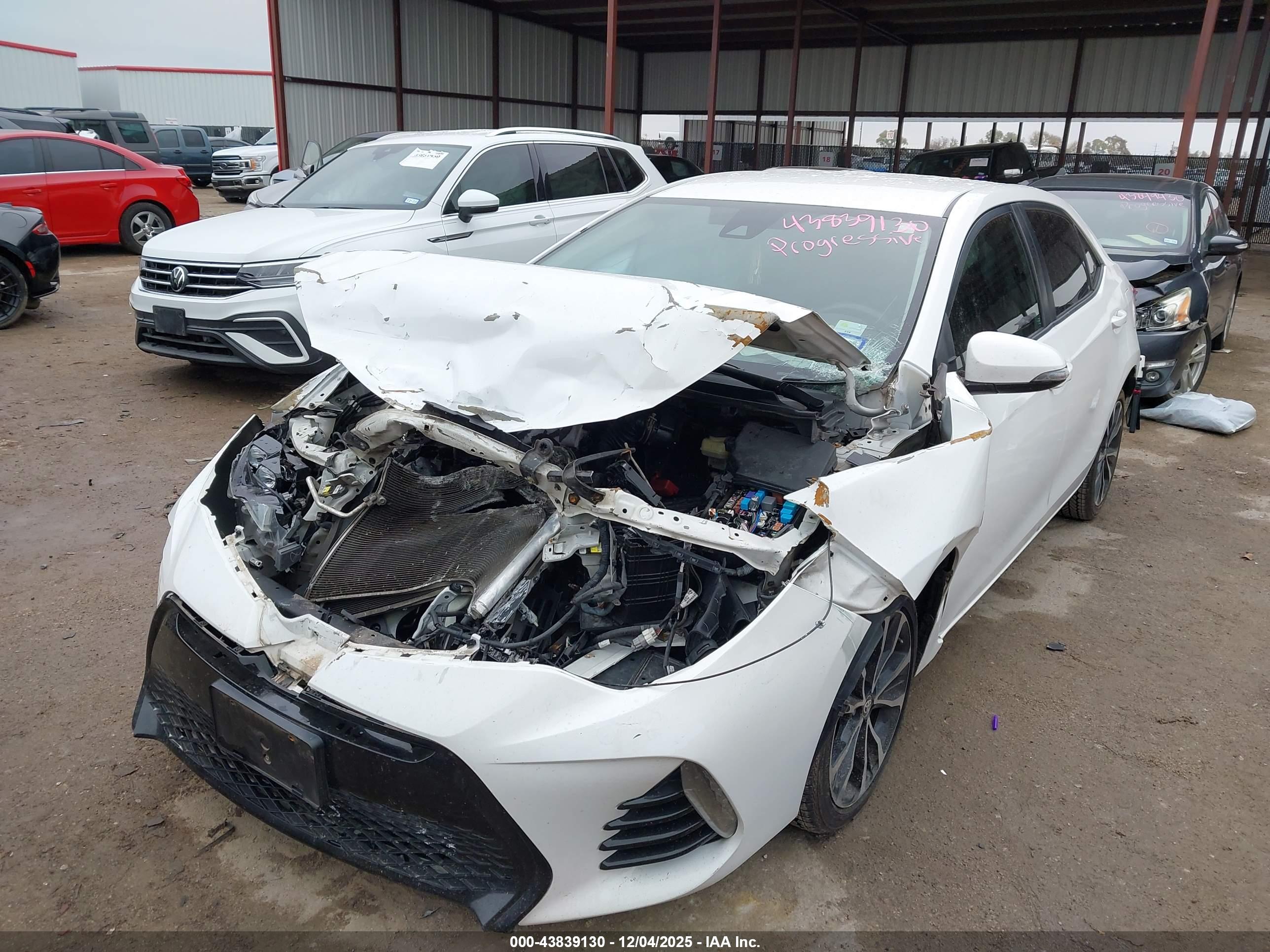 TOYOTA COROLLA image 2