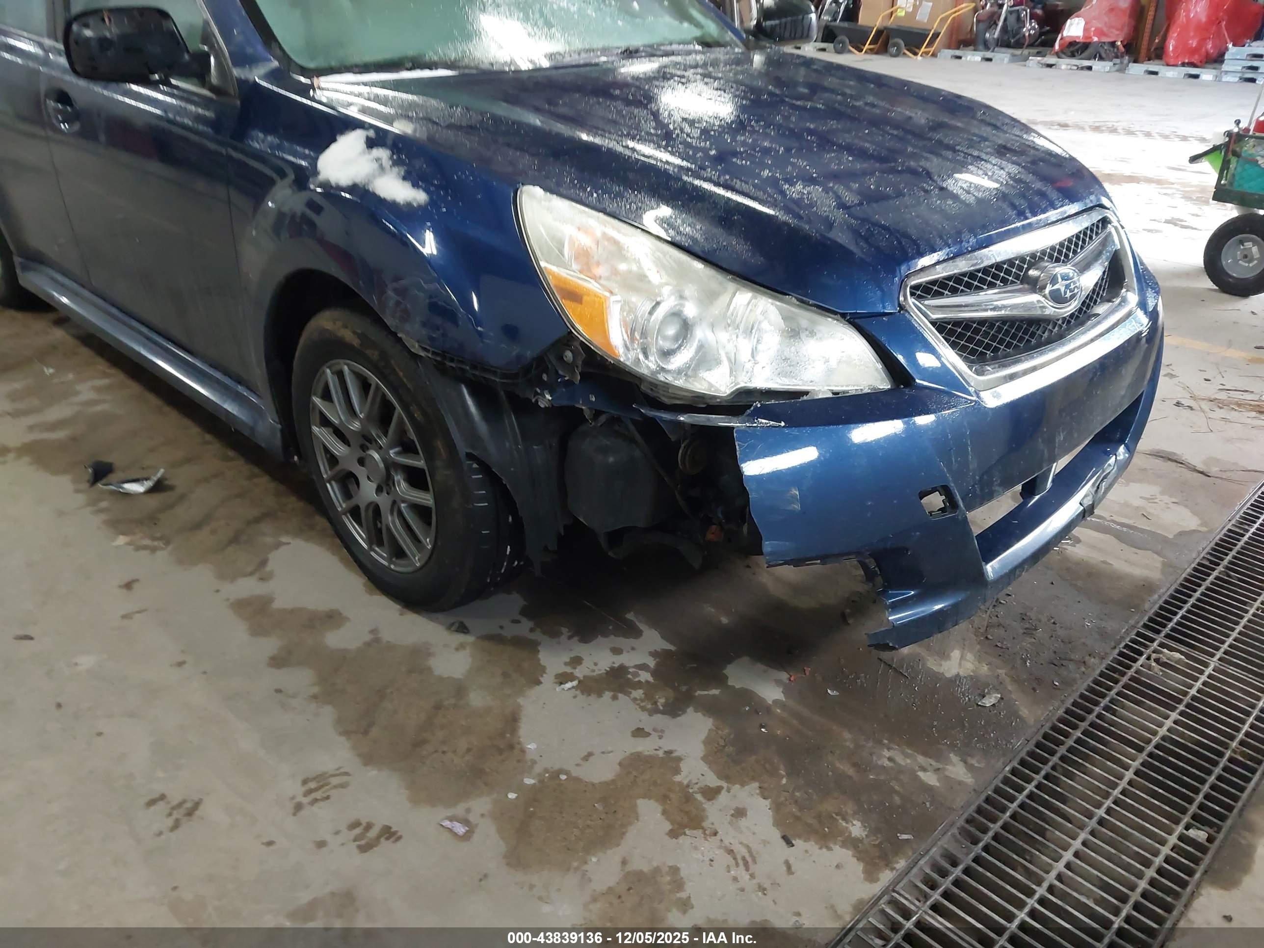SUBARU LEGACY image 6