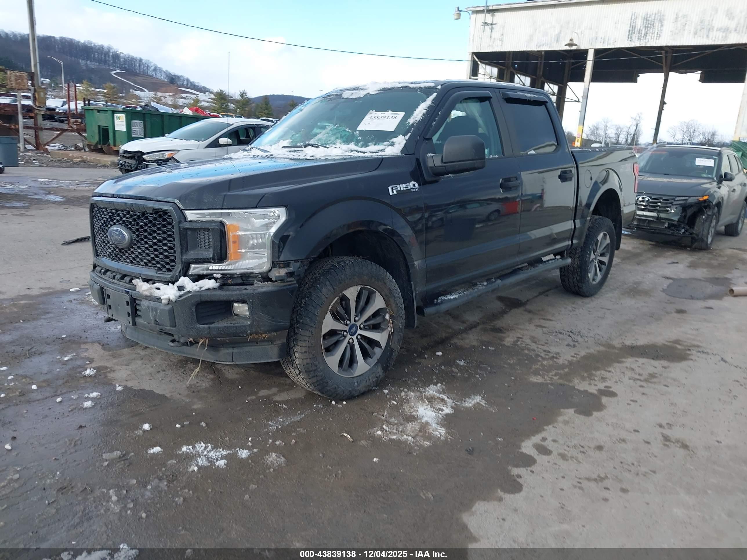 FORD F-150 image 2