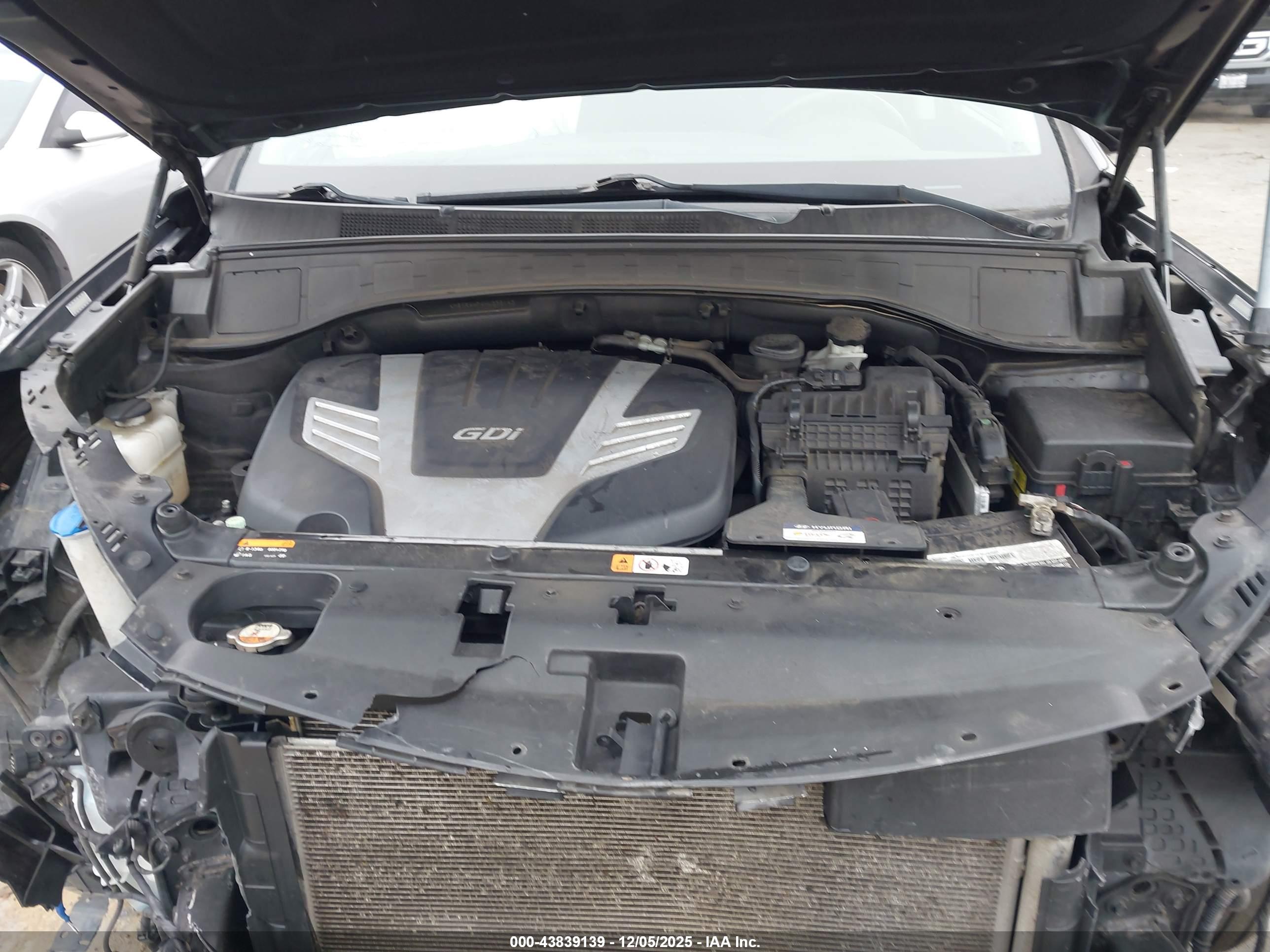 HYUNDAI SANTA image 10