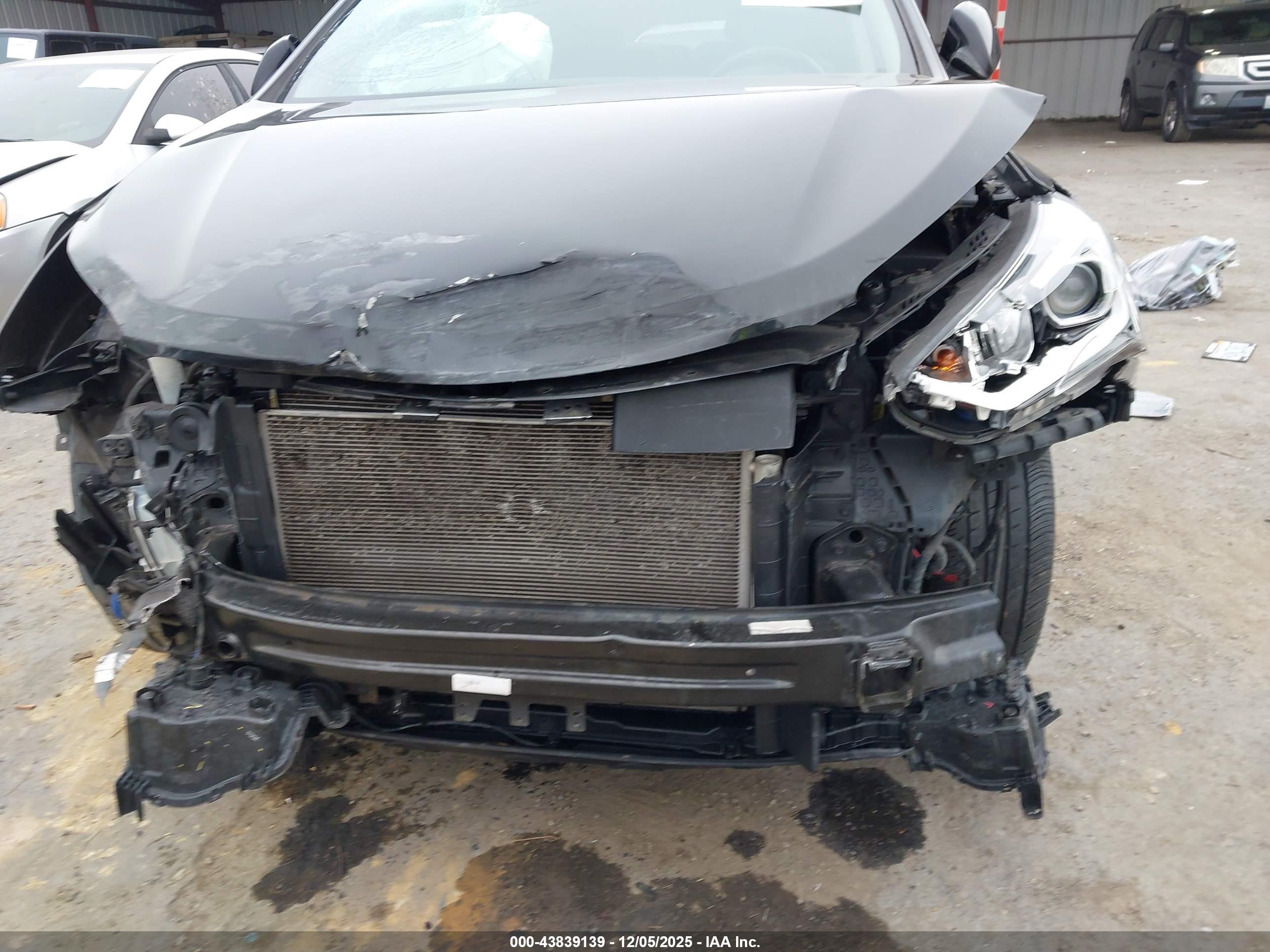 HYUNDAI SANTA image 6
