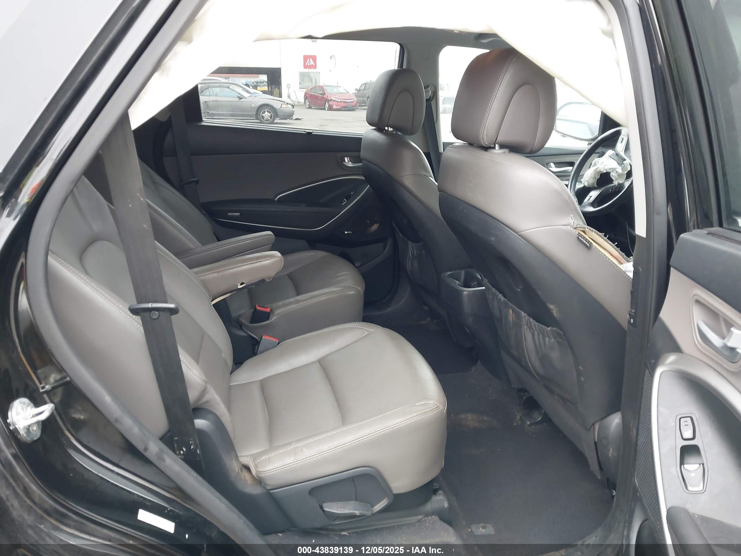 HYUNDAI SANTA image 8