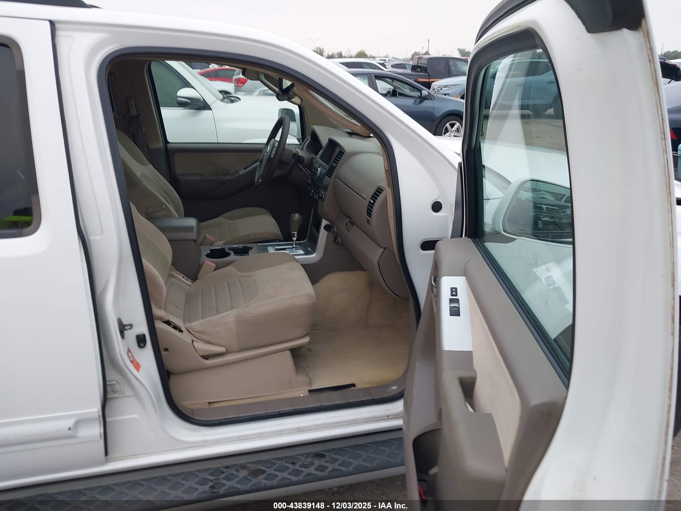NISSAN PATHFINDER image 5