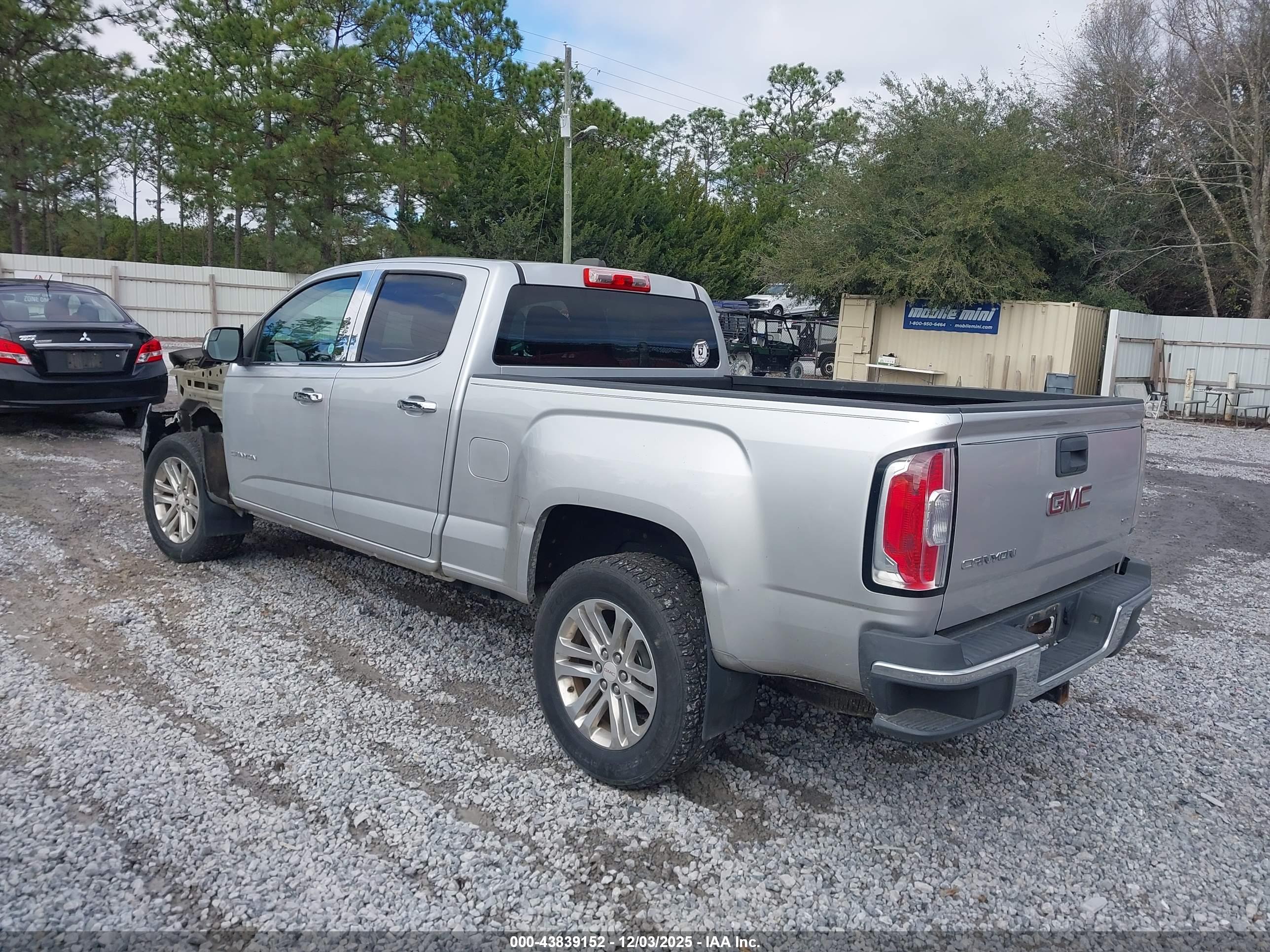 GMC CANYON image 3