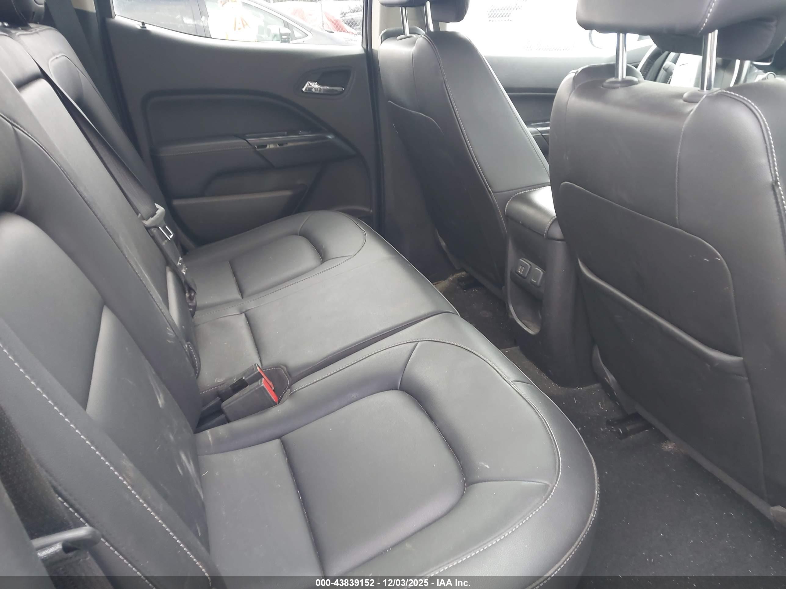 GMC CANYON image 8