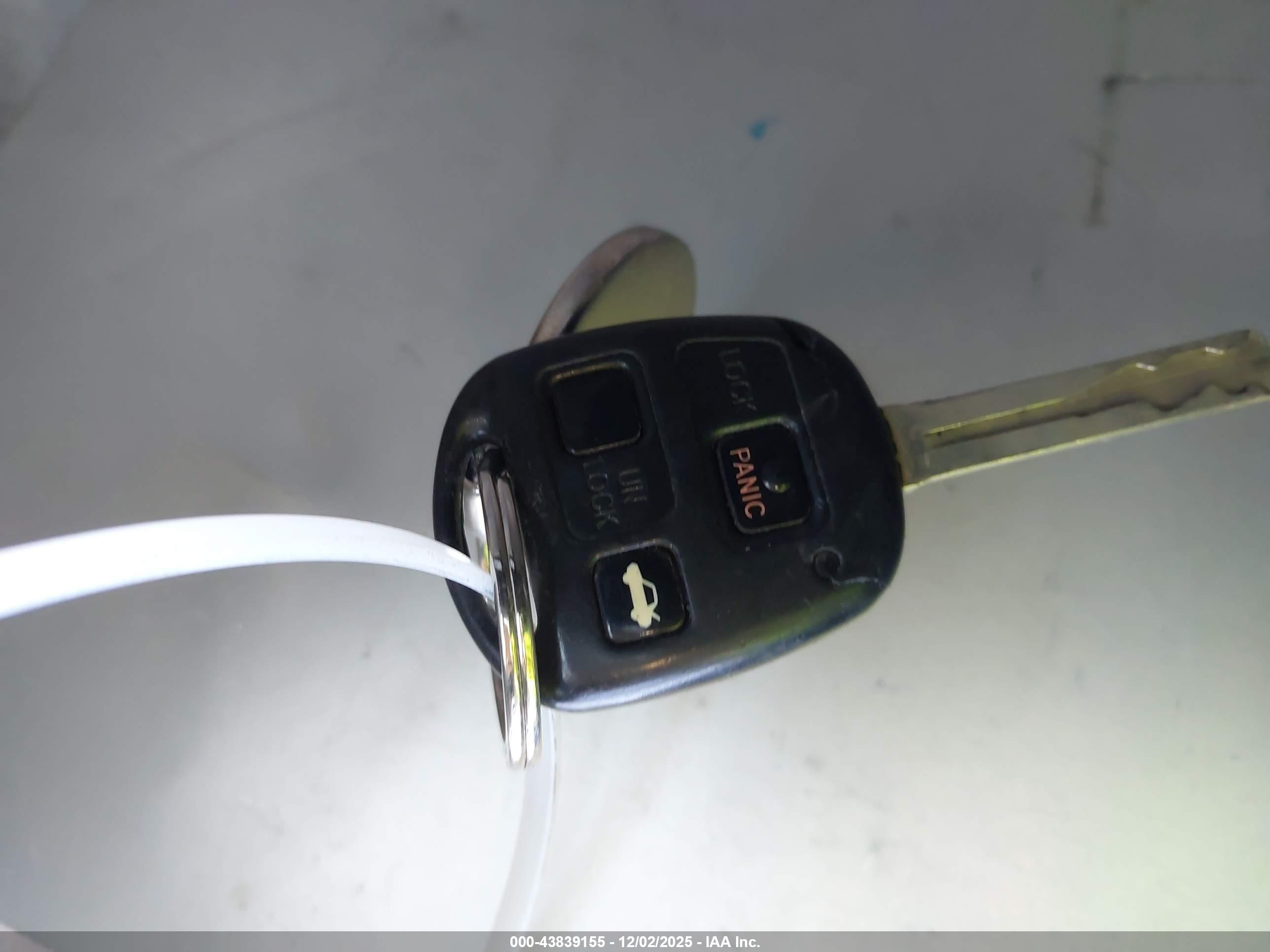 LEXUS ES image 11