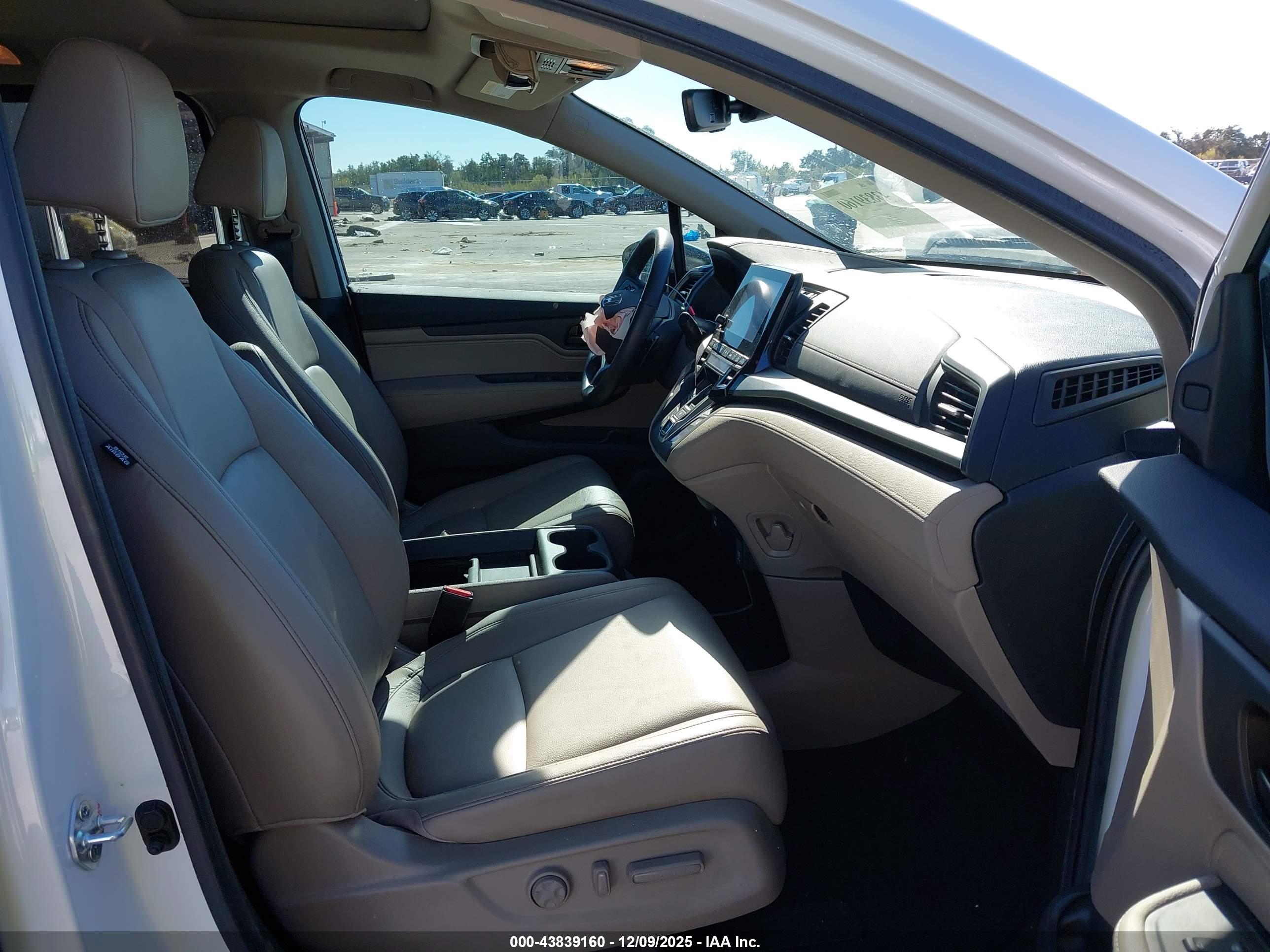 HONDA ODYSSEY image 5